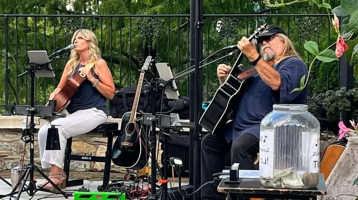 The LeBlancs Live Music