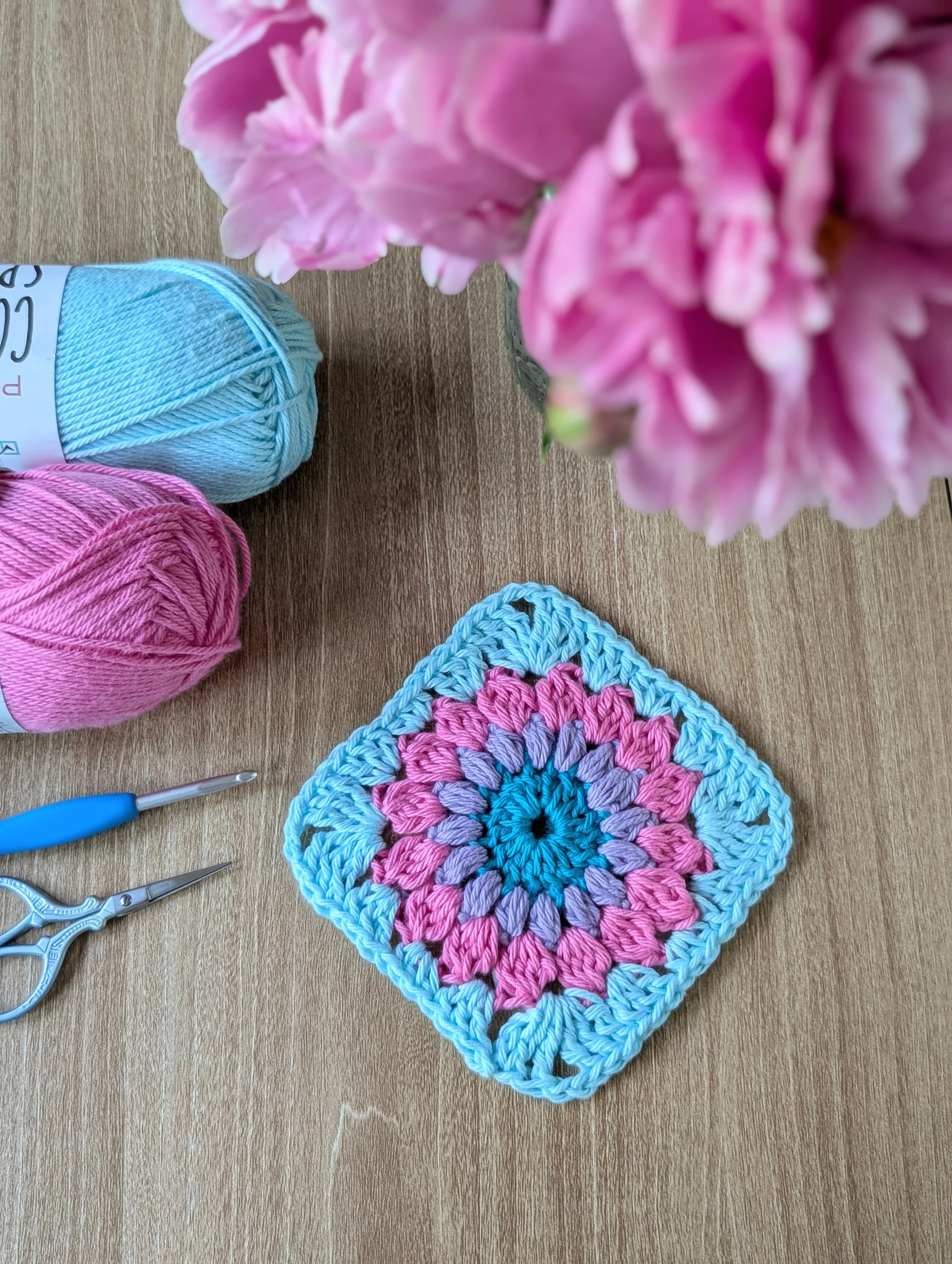 Crochet 102: Sunburst Granny with Color Changes