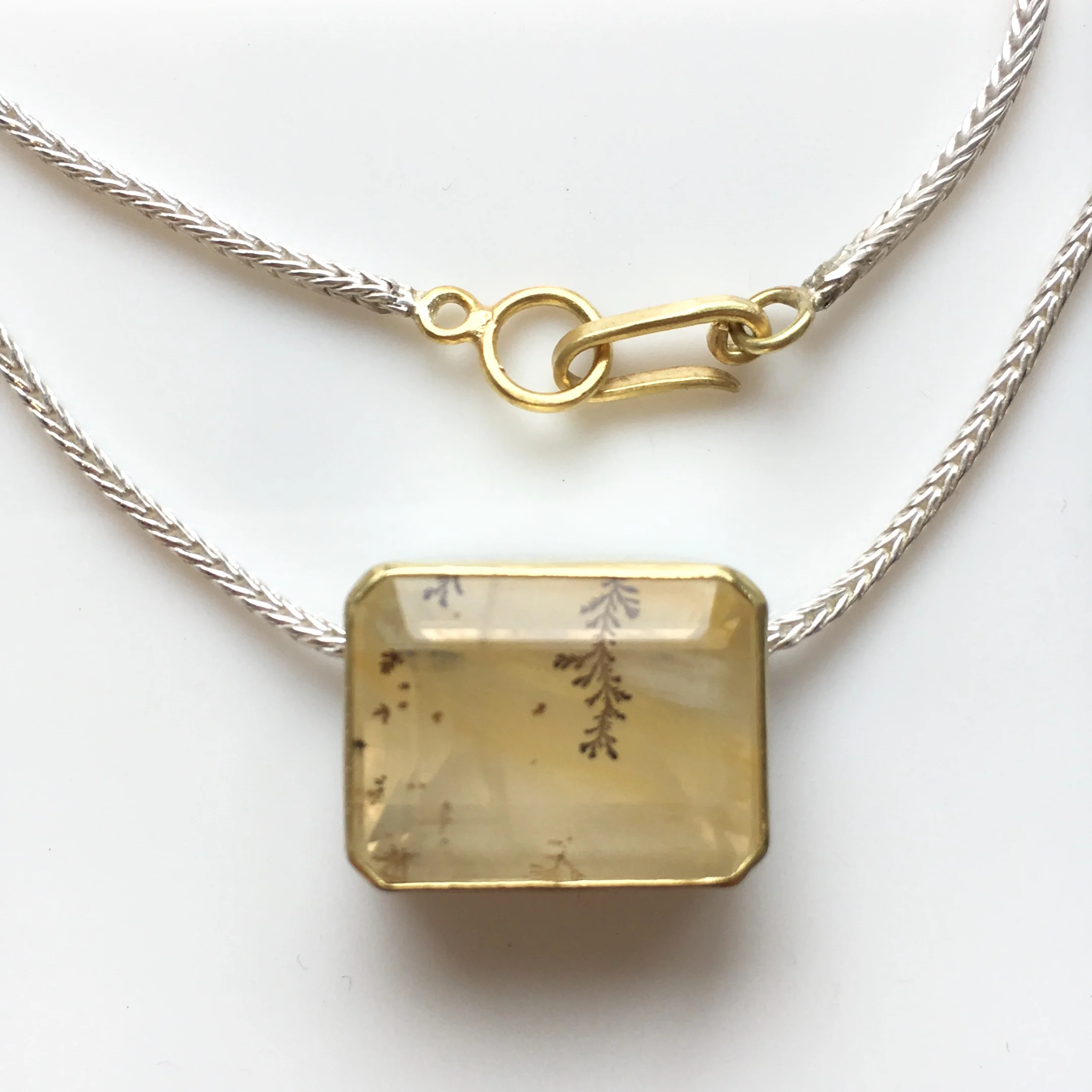 dendritic quartz.jpeg