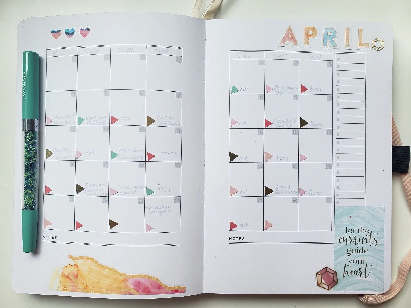 Planning out a monthly meal plan has been such a game changer for our family! Has anyone else tried it? Or a weekly meal plan? 

Love using stickers in my @archerandolive planner as well! Most stickers made for vertical planners fit so well!

#planne