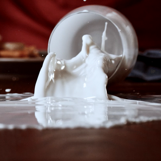 a2GIF_MilkSpill.gif