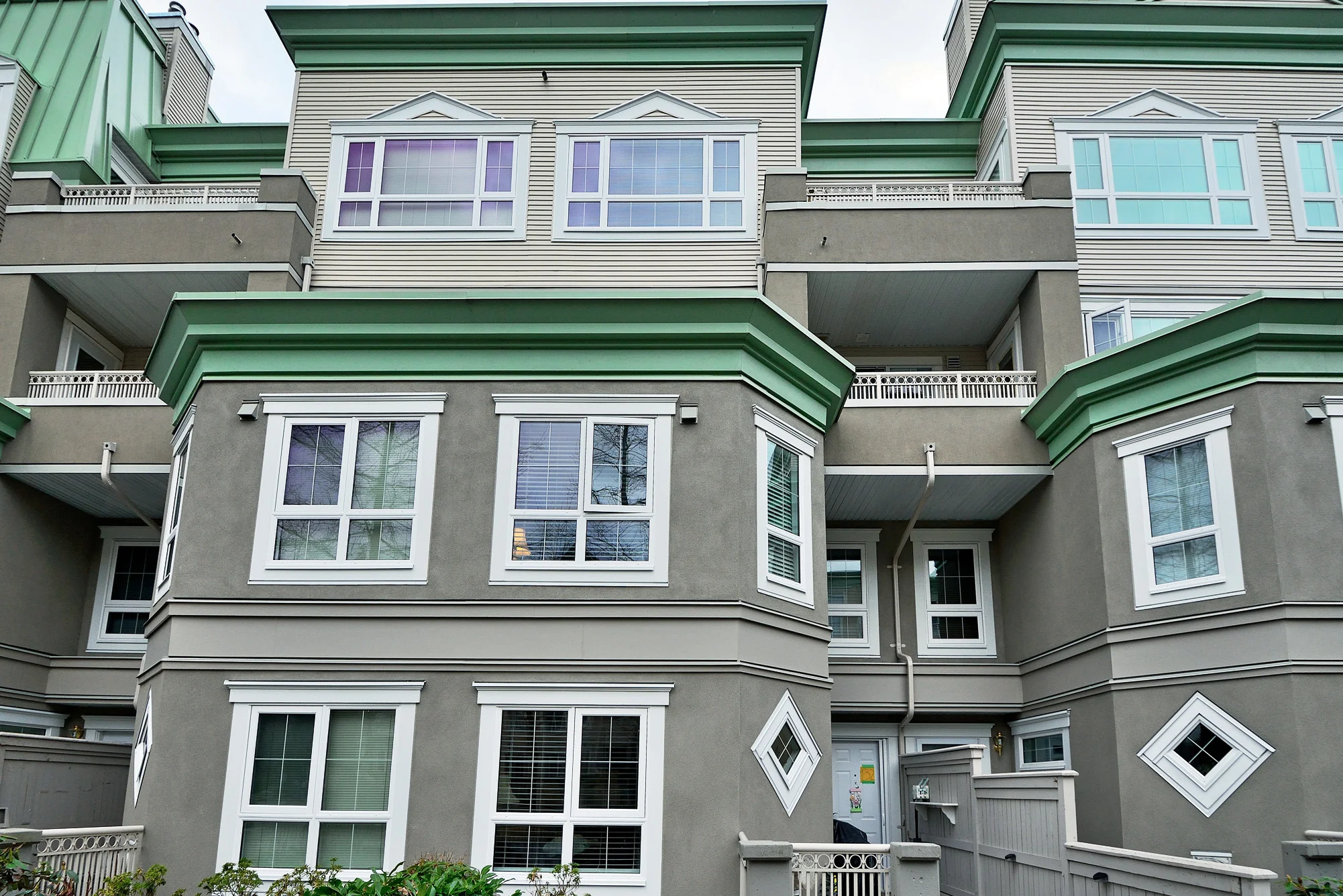 Coquitlam: Complete envelope restoration