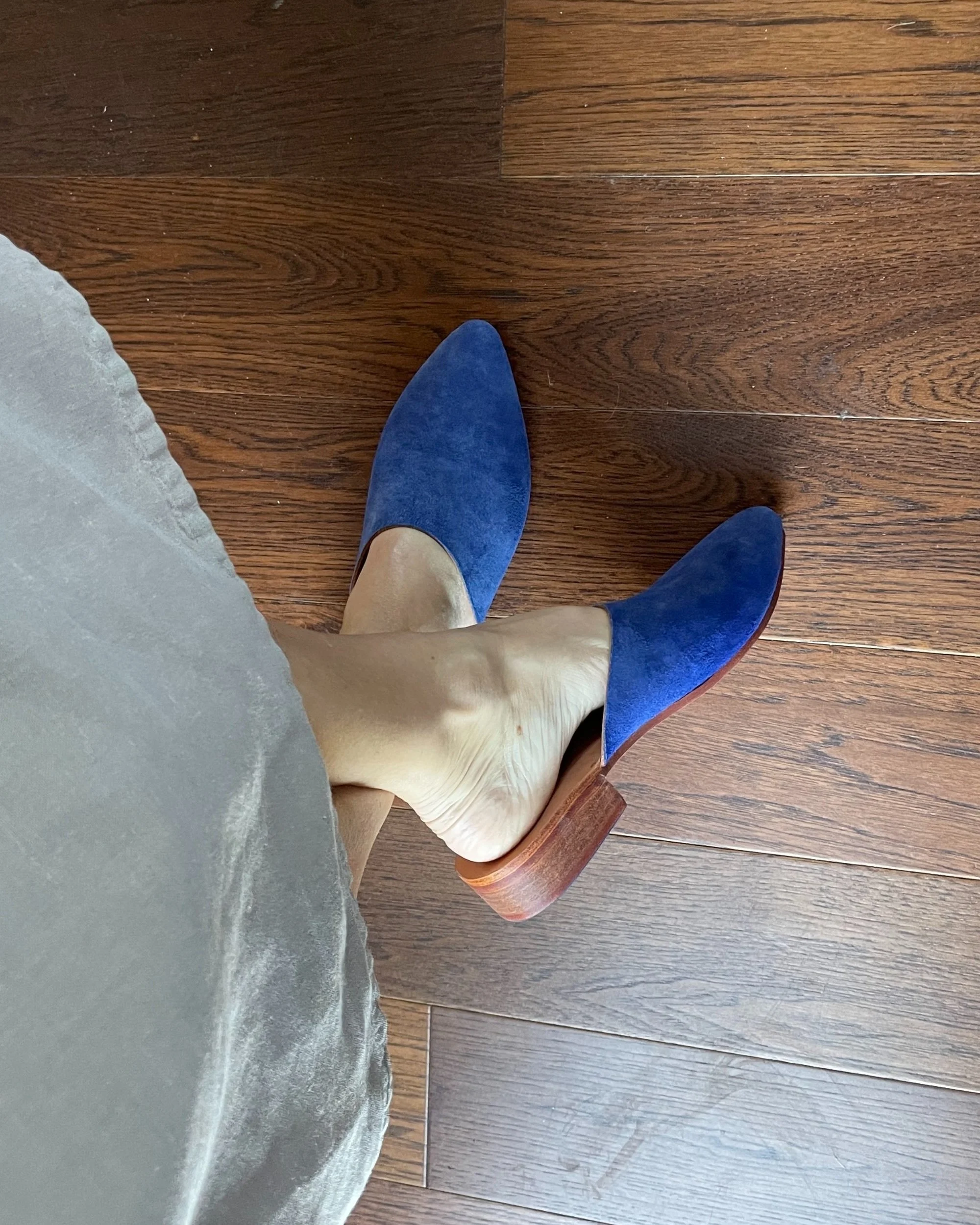 Bulibasha Munatas Midnight Blue Mules Kristi Mules - Navy Crinkle Shiny Leather | Miista main image 3