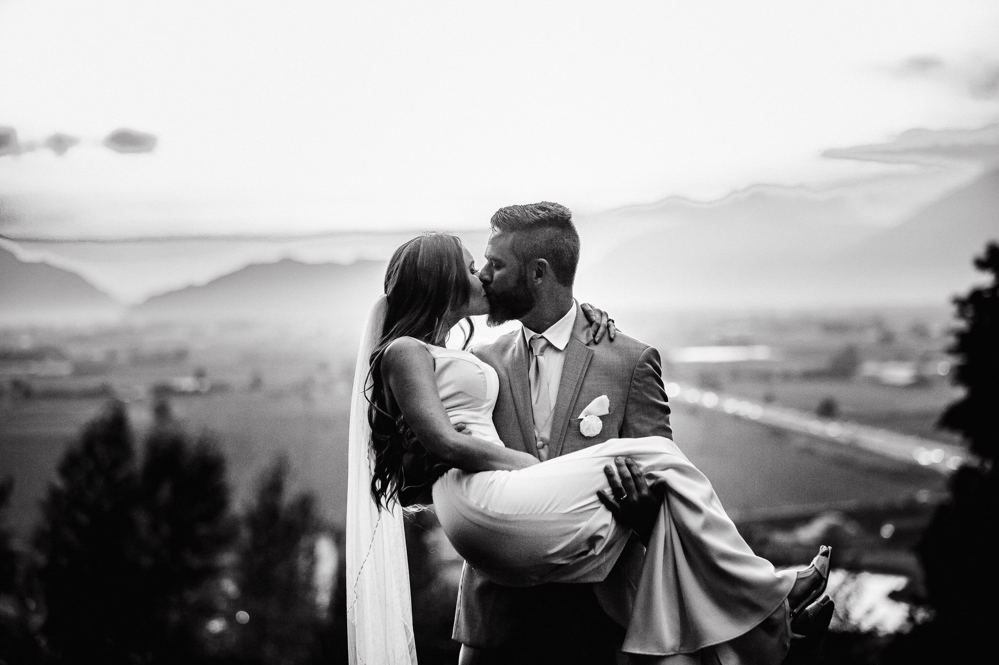 Top Rated Fraser Valley Wedding Photographer at The Falls Golf Course Wedding Venue