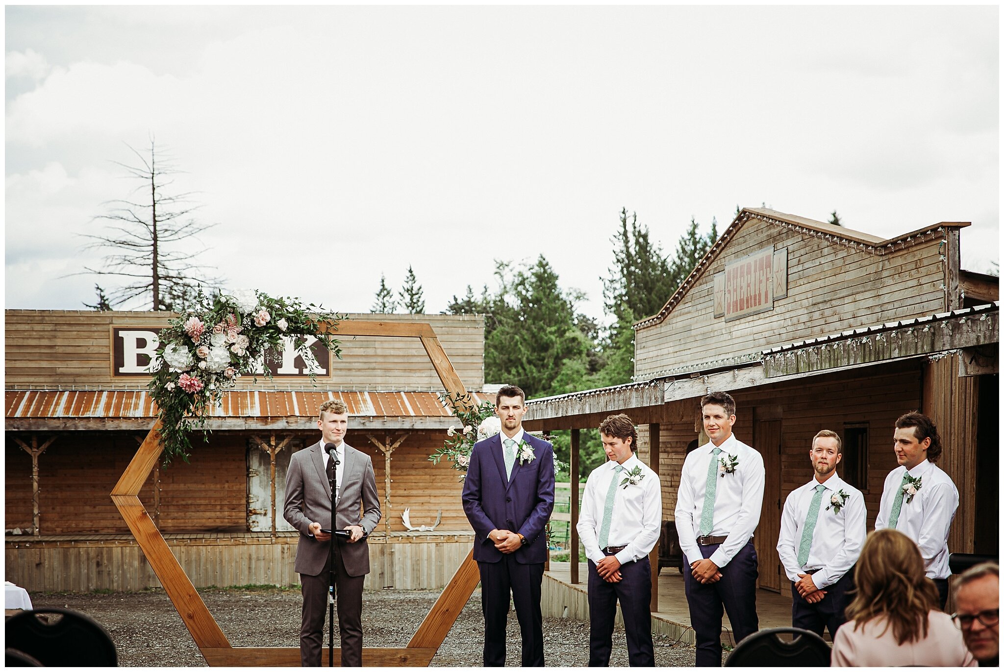 Chilliwack-Langley-Photographer-Loft-Country-Wedding- (8).jpg