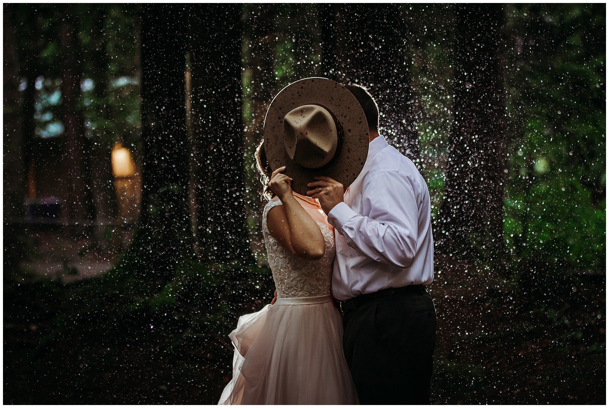 PNW-Rainy-Wedding-Day-Photographer (4).jpg