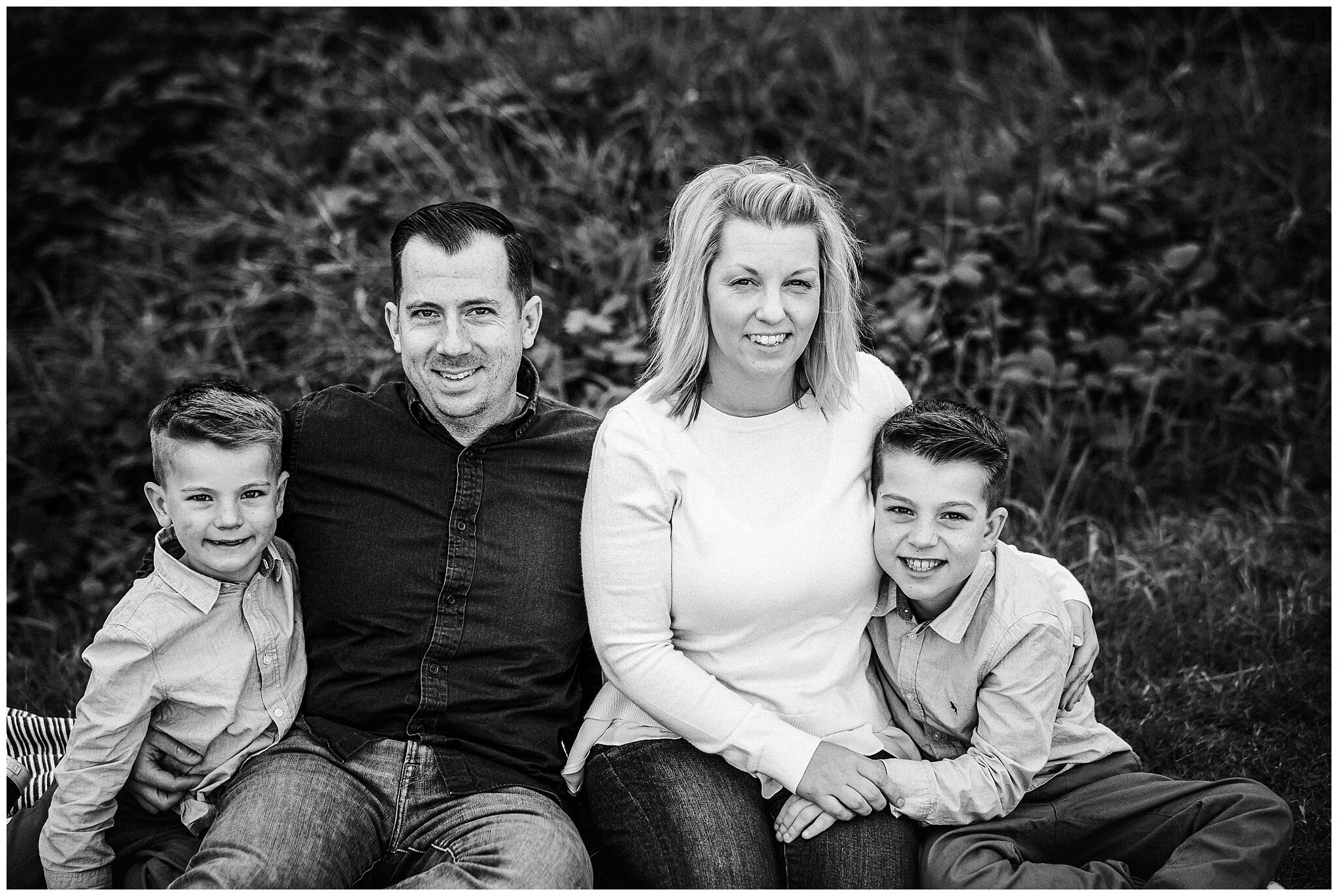 Extended-Family-Photographer-Abbotsford-Fraser-Valley (8).jpg