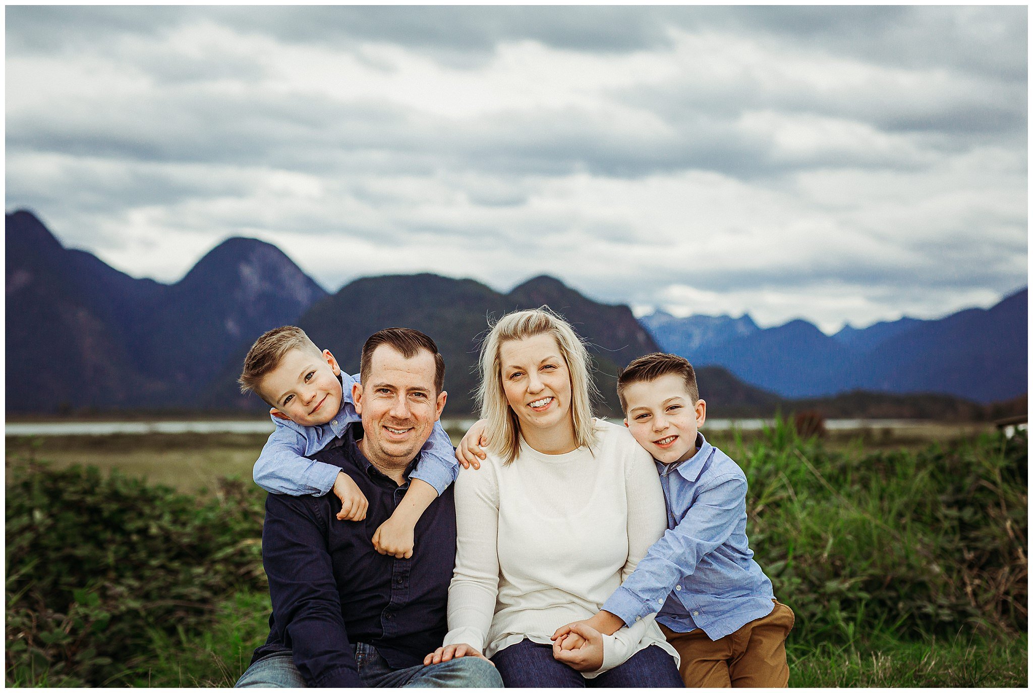 Extended-Family-Photographer-Abbotsford-Fraser-Valley (12).jpg