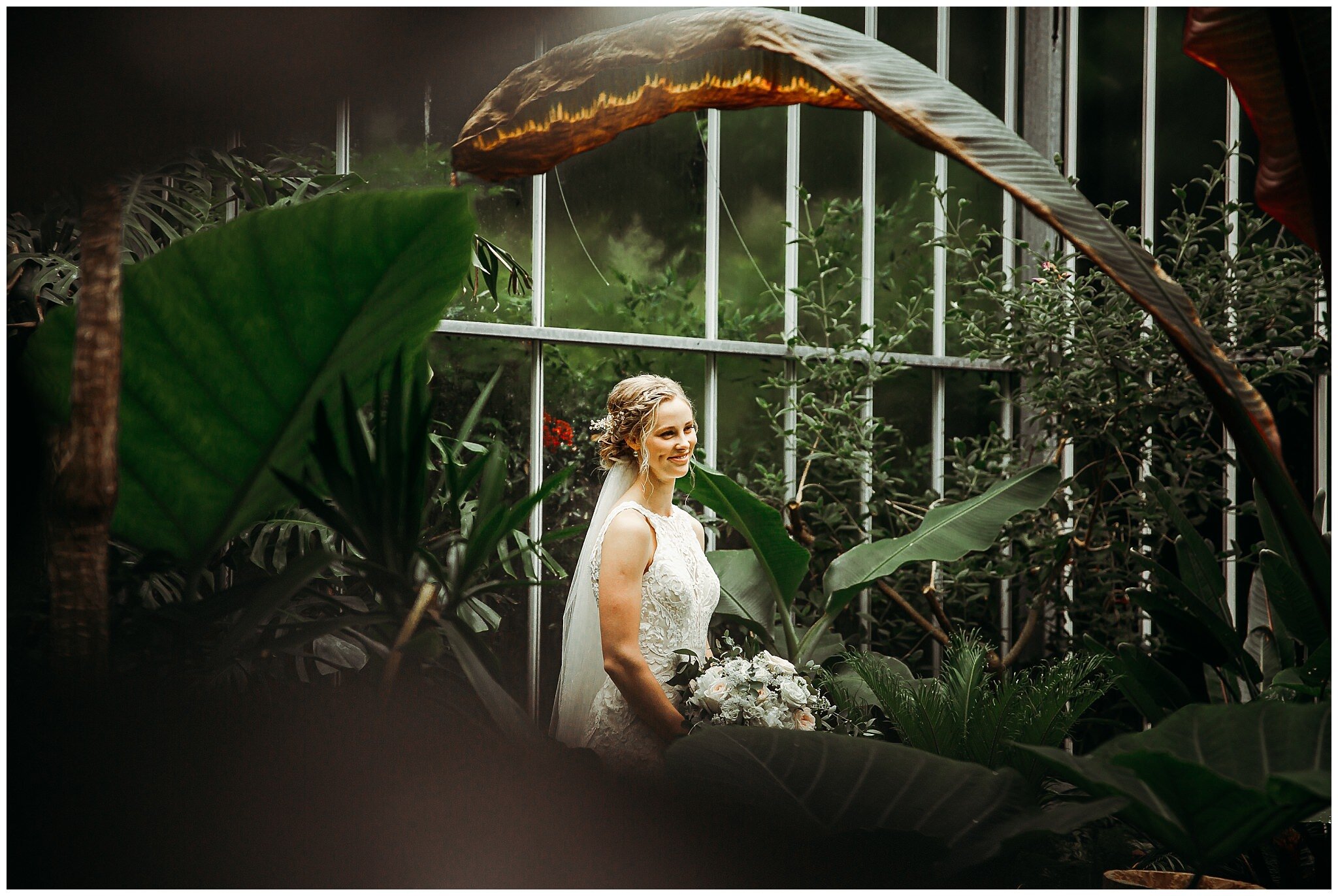 sendall-gardens-wedding-portraits-rainy-day-locations (46).jpg