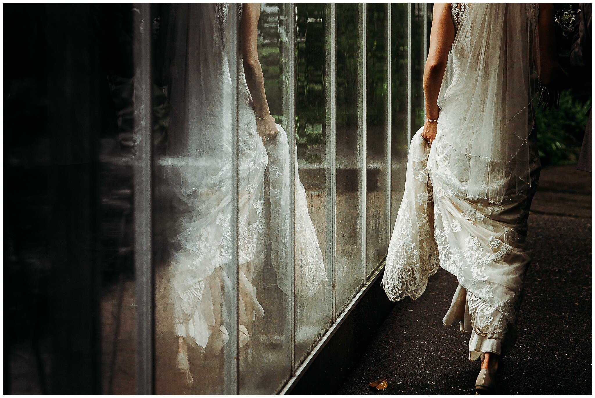 sendall-gardens-wedding-portraits-rainy-day-locations (56).jpg