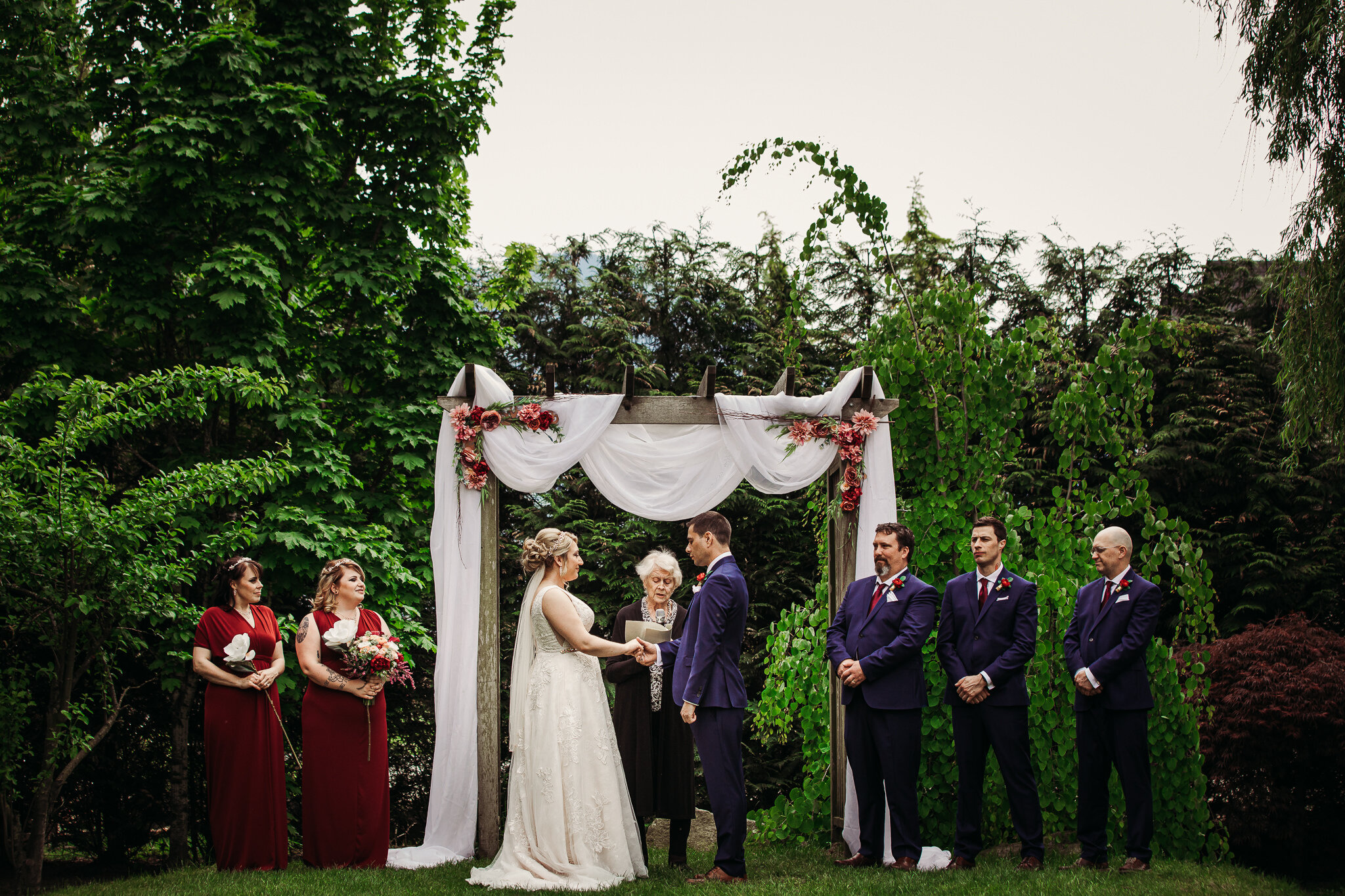 Abbotsford- Wedding- Photographer- secret-garden-woodbridge-pond-wedding
