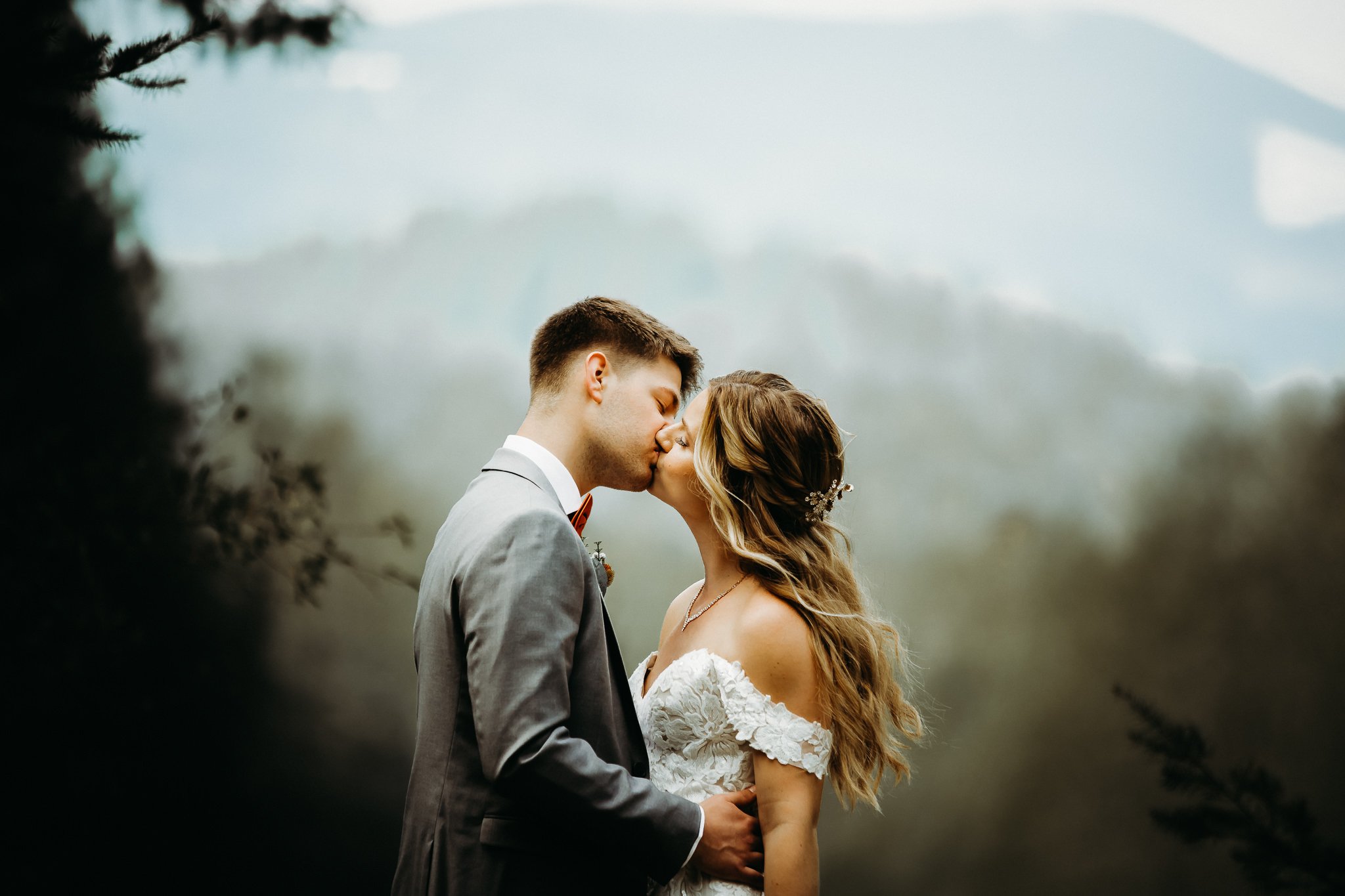 Chilliwack-Fraser-Valley-Elopement-Wedding-Photographer.jpg