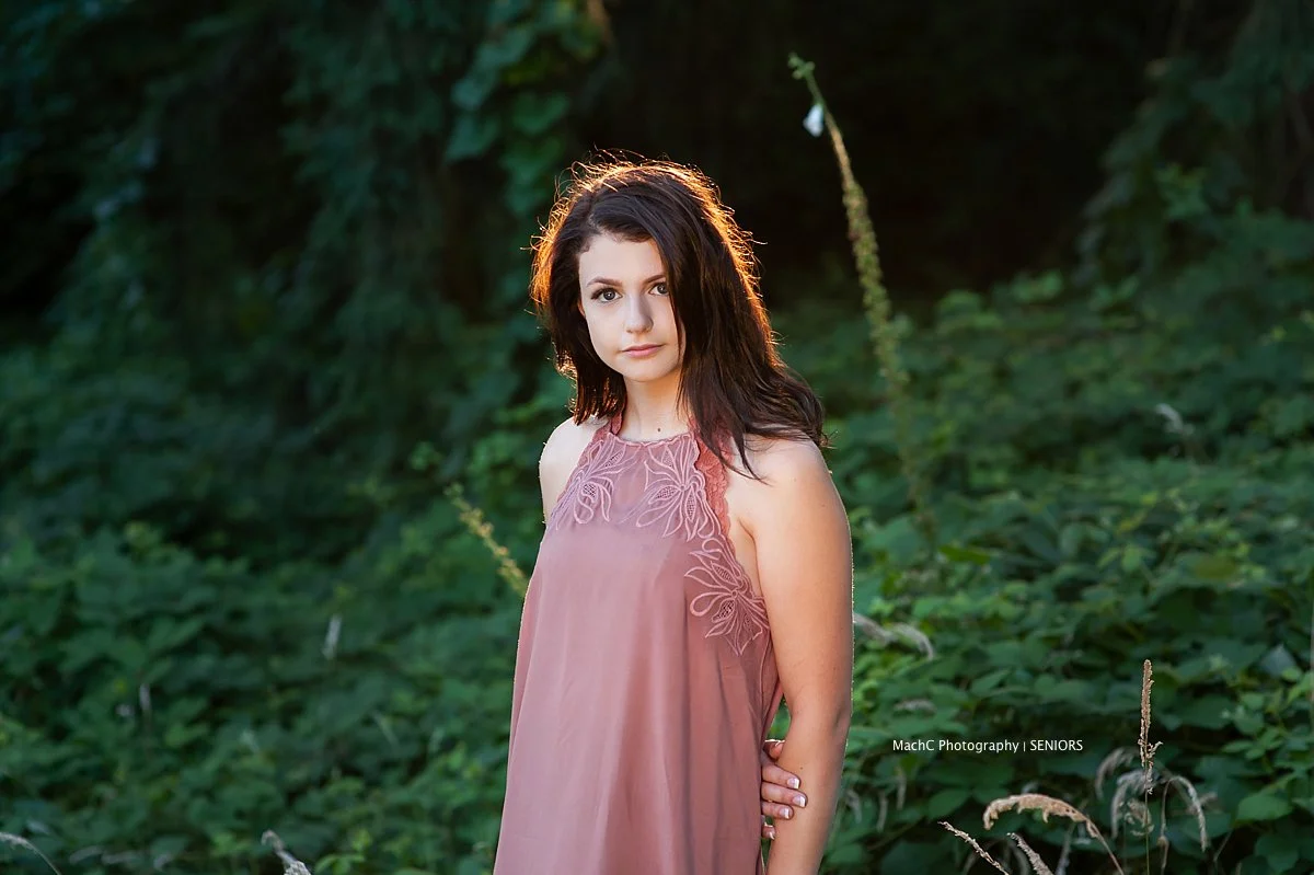 39LindseySENIOR16_Modern Senior Portraits in Camas.jpg