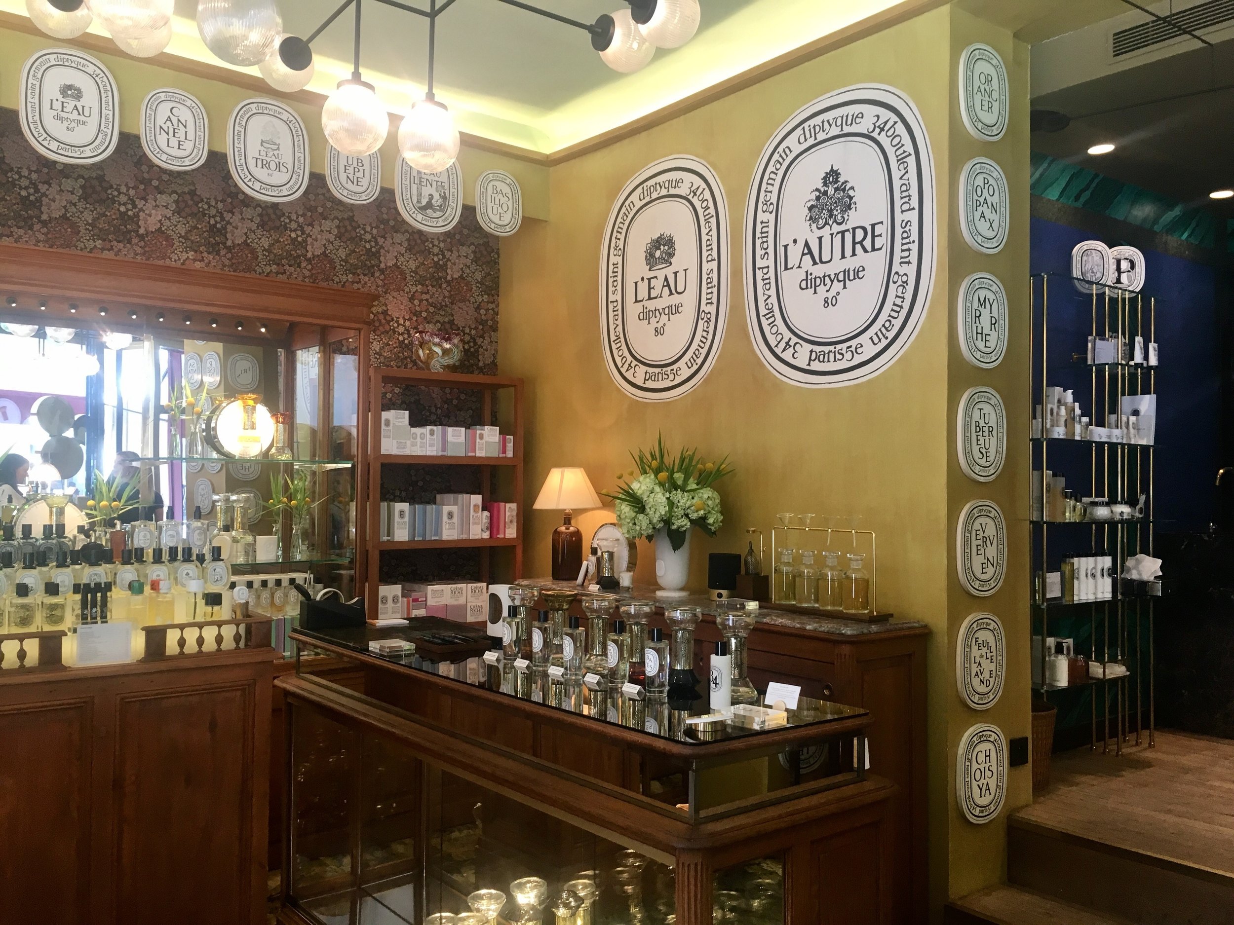 Beauty Guru Amelia Barton & MECCA's Revolutionary New Store — The Residents