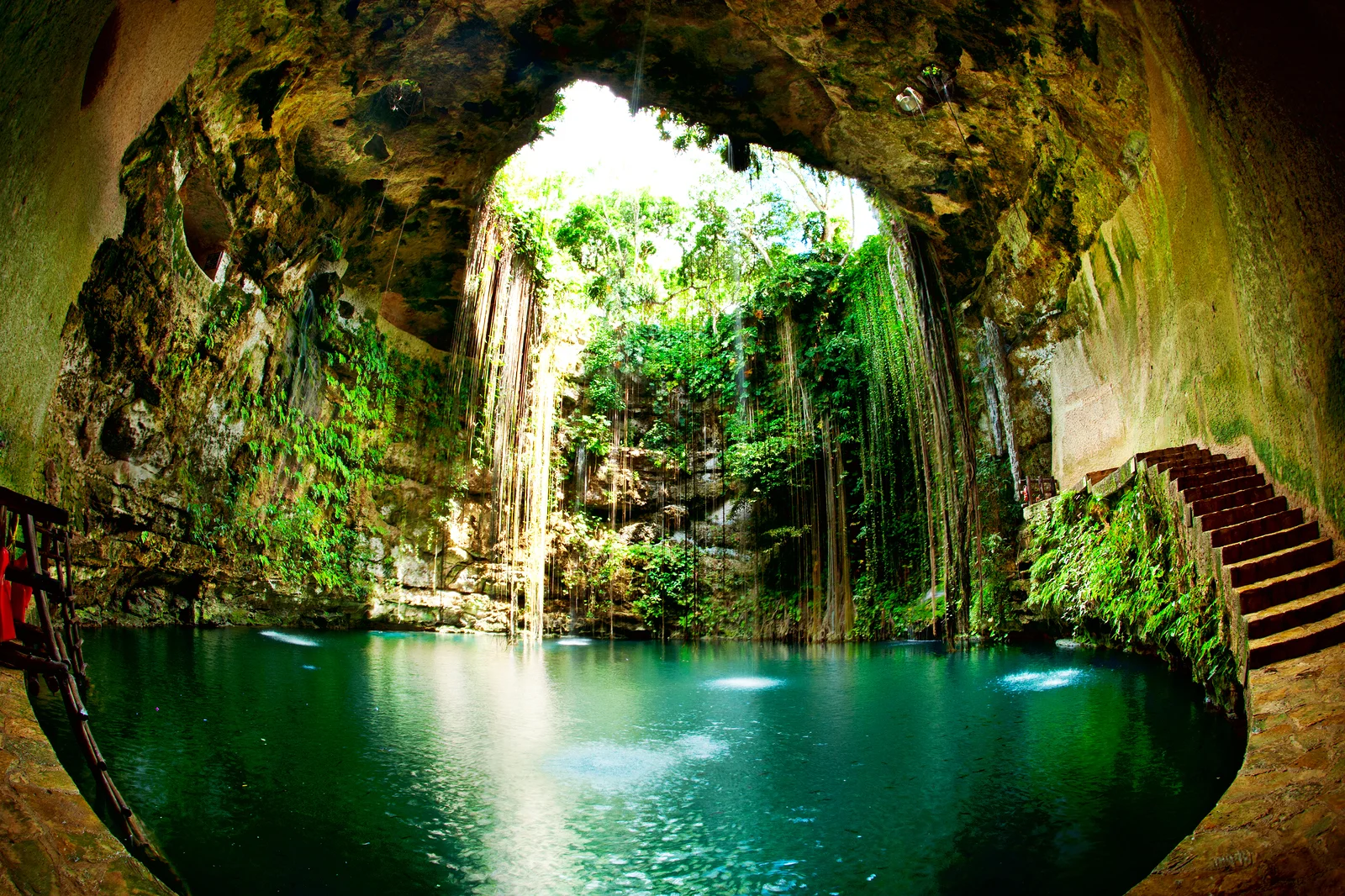 BSX Ik-Kil-Cenote-Chichen-Itza-Mexico.jpg
