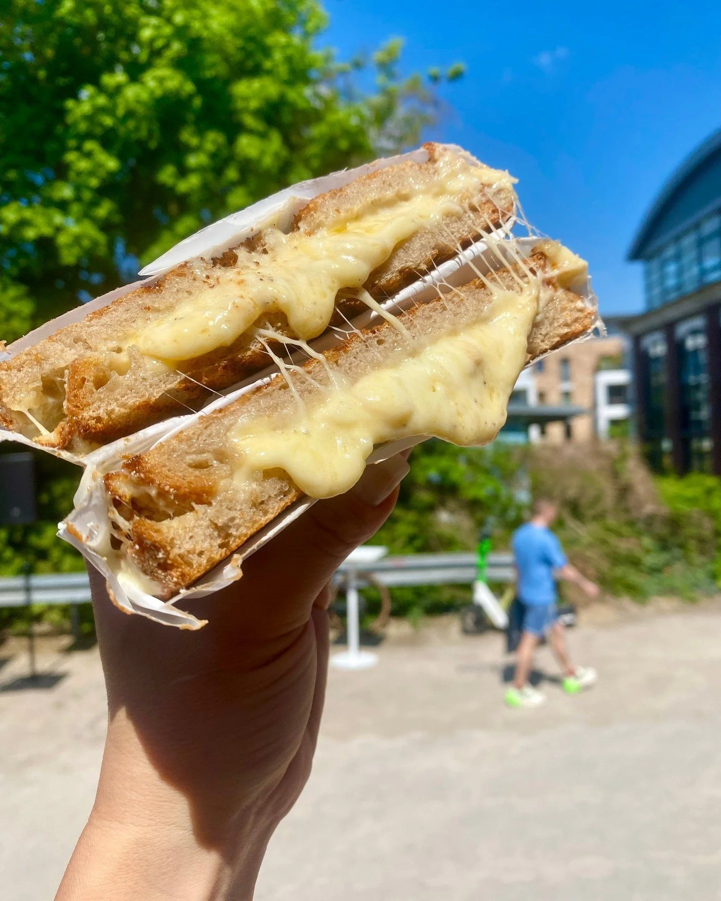 Sunday Plans? We&lsquo;re cheesin&lsquo; outside Millerntor Stadion today 14:30-19:30 so come on down&hellip;

#hoorray #Sundayplans #sorted #sundayfunday #griledcheese #foodtruck #Streetfood #bundesliga @fcstpauli #hamburg #hamburgfoodie 

#wecomein