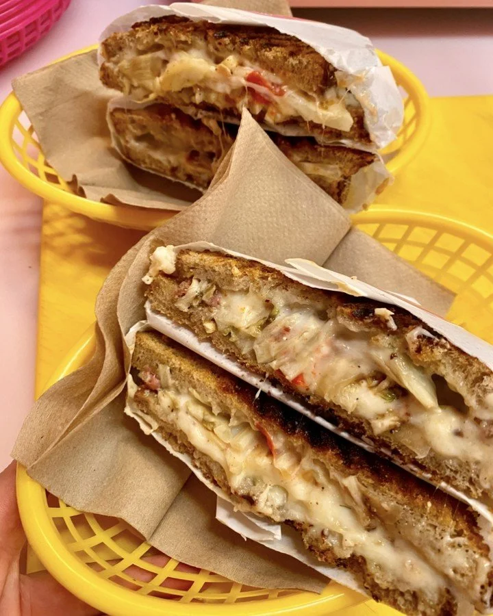 So what&rsquo;s on your wishlist for this year? What events etc should we not miss?

#feedbackplease #whatdoyouthink #foodtruck #foodtruckcatering #goodtimes #festivalfood #hamburg 

#wecomeincheese #givecheeseachance  #staycheesy 🤙🏼🧀