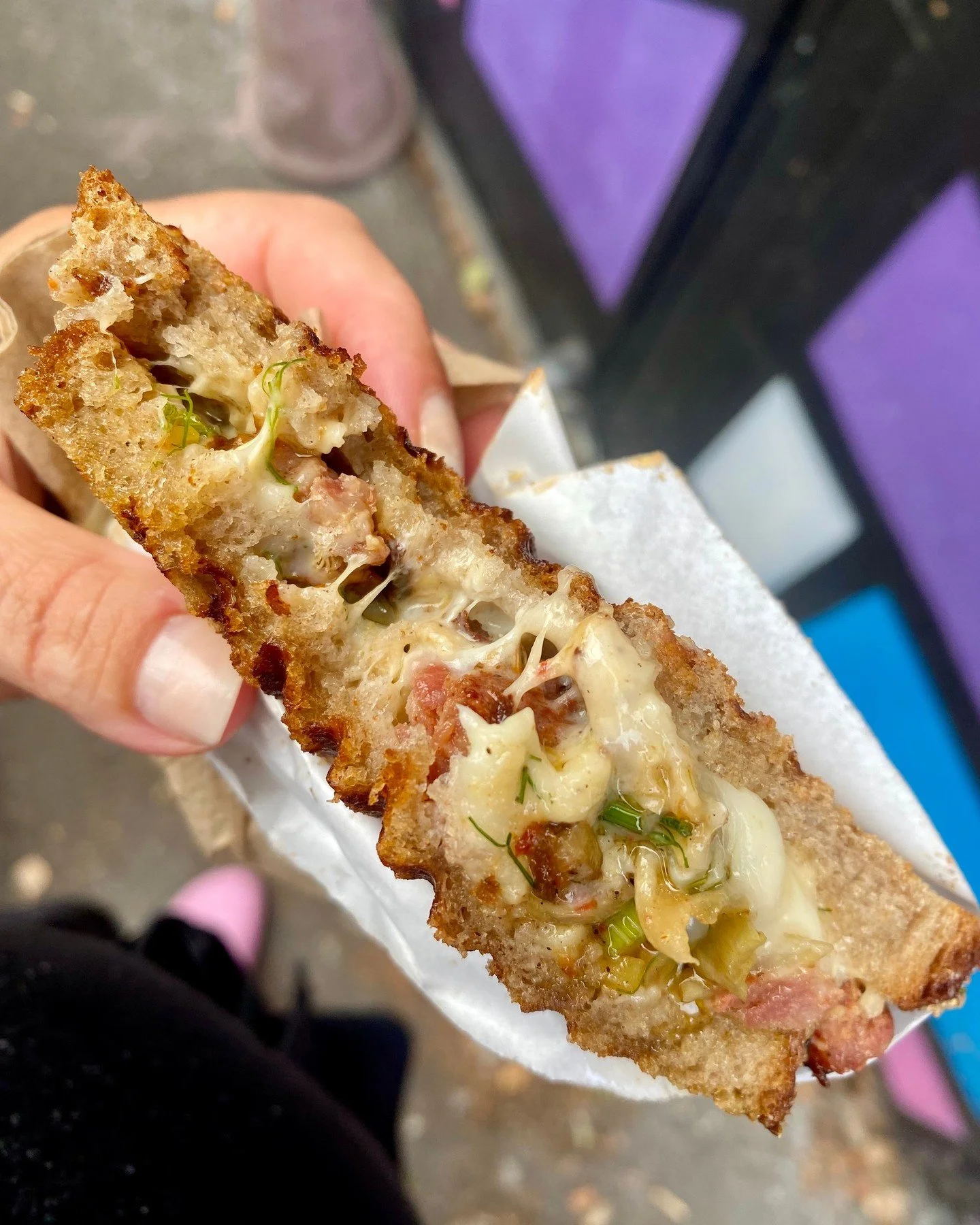 Do you guys still read captions or does everyone just scroll by&hellip;?
Any ideas for how to incorporate better social media maintenance with simultaneously spending less time on the phone and more time with my family? 😅

Any recommended strategies