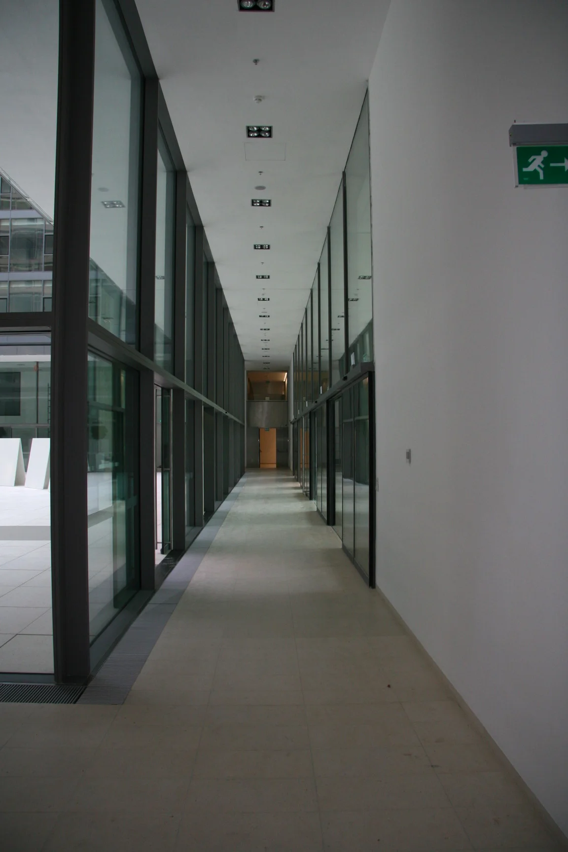 09.jpg