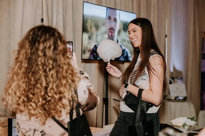 Wedding Pros 🚨Meet couples ready to book!

At Off White, we curate a community of wedding pros who truly stand out &mdash; diverse backgrounds, unique perspectives, creative services, and a range of price points so couples can build a wedding day th