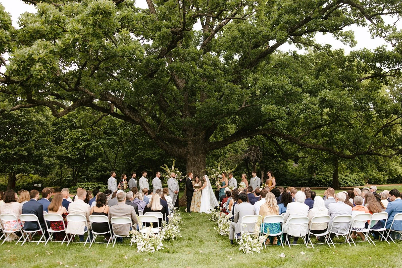 WEDDINGS ON MAGNOLIA