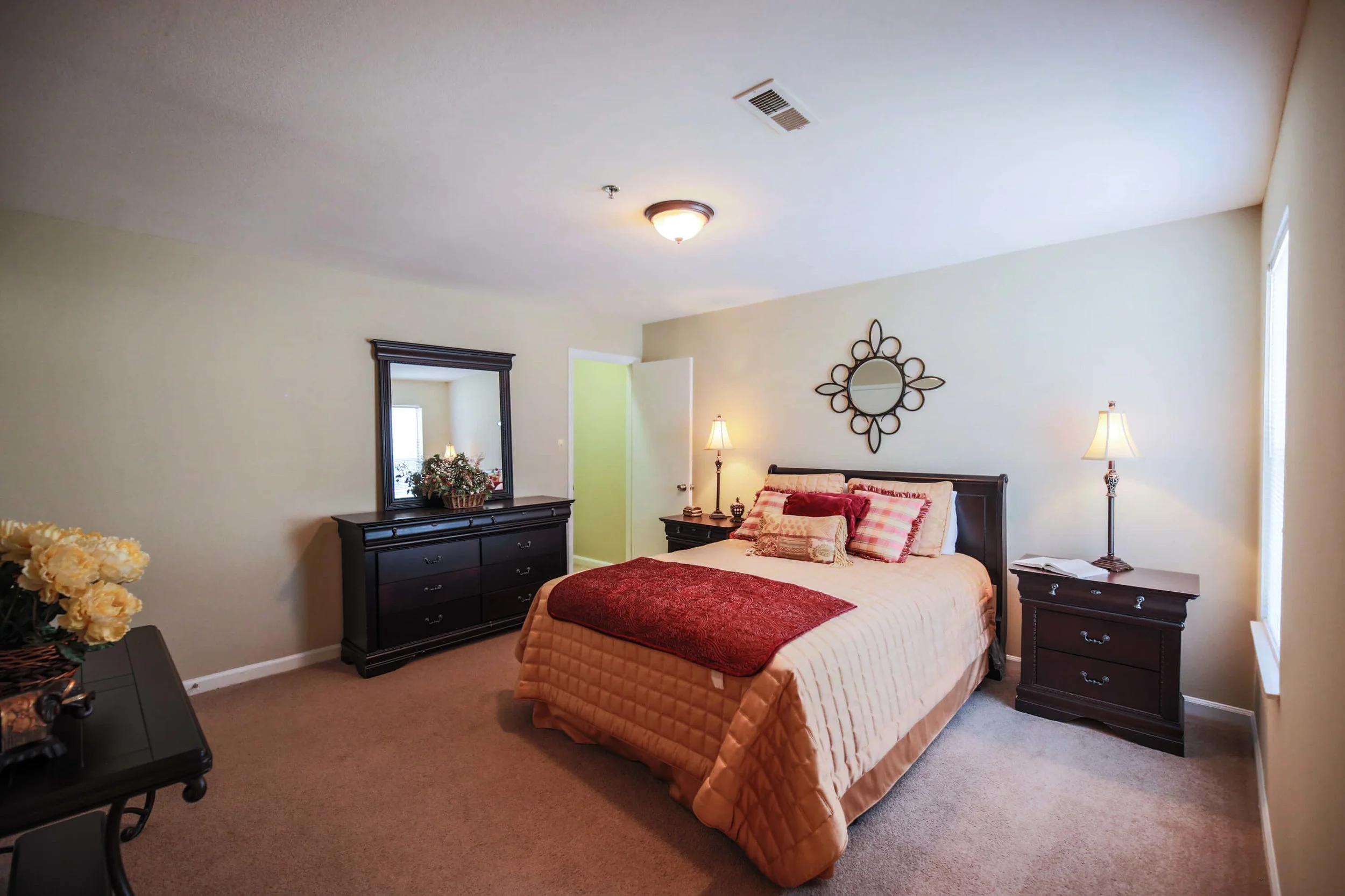 Apartment Features — Fox Lake Apartment Homes — West Knoxville, TN