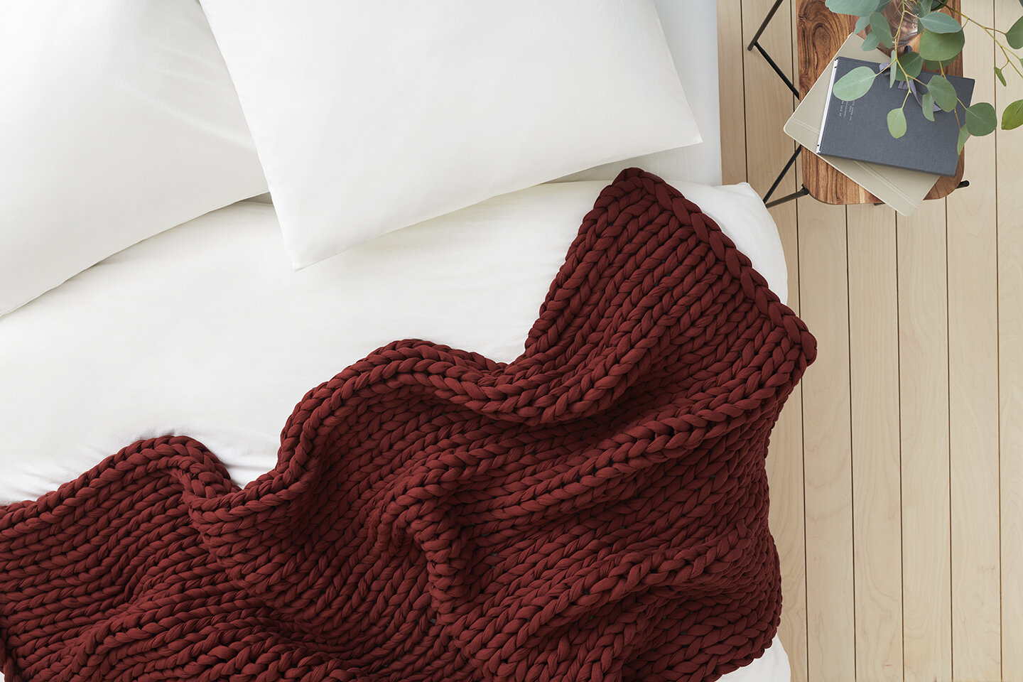 Bearaby-Day01-05_Bed_Napper_BG Plates__526.jpg