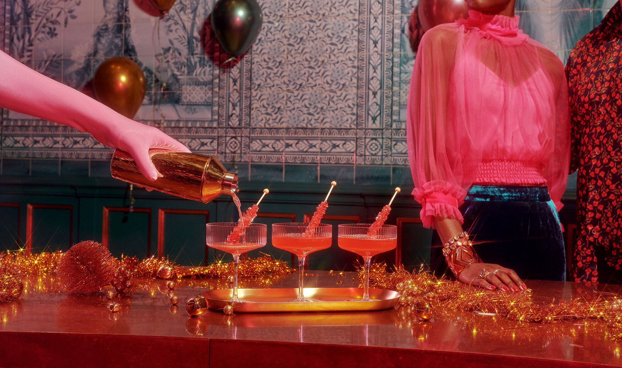 Klarna_Shot10_PayinThree_0098_F_3GLASSES x.jpg