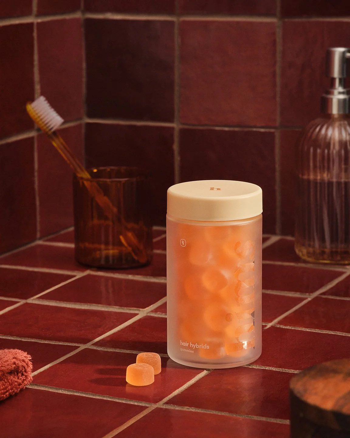 Hims_Hair_Gummy_Frosted_Jar_Lifestyle_02_0005.jpg