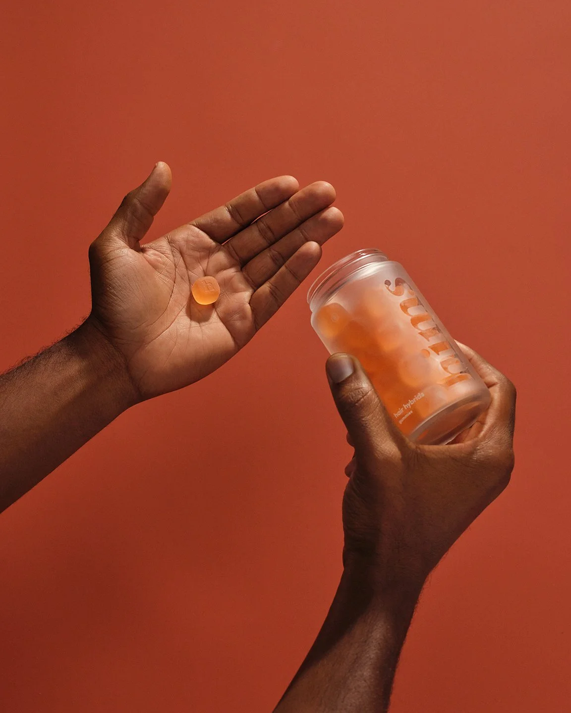 Hims_Hair_Gummy_Frosted_Jar_Lifestyle_CJ_01_0005.jpg