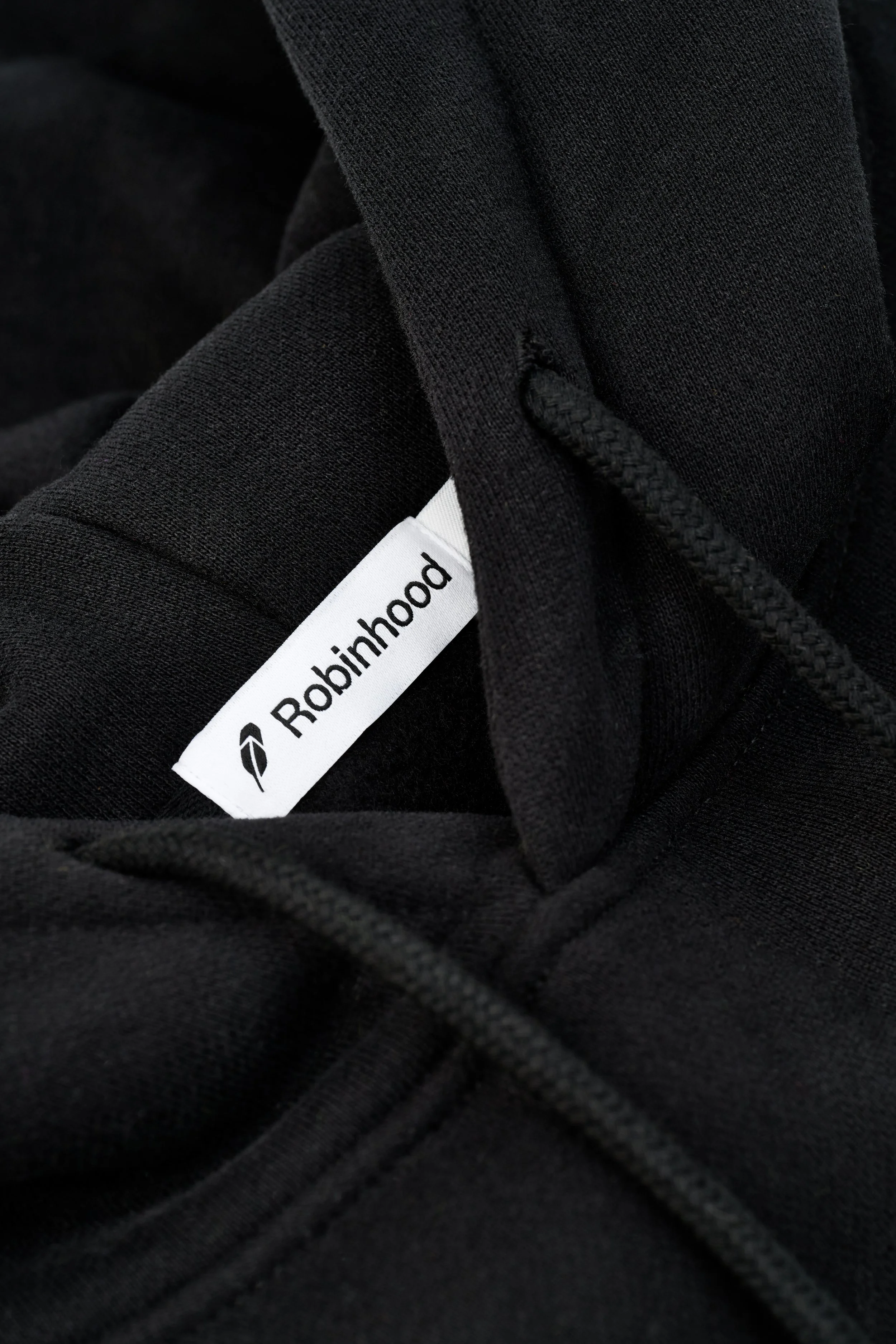RobinHood_Black_Sweatshirt_02_0020_R1_R2.jpg