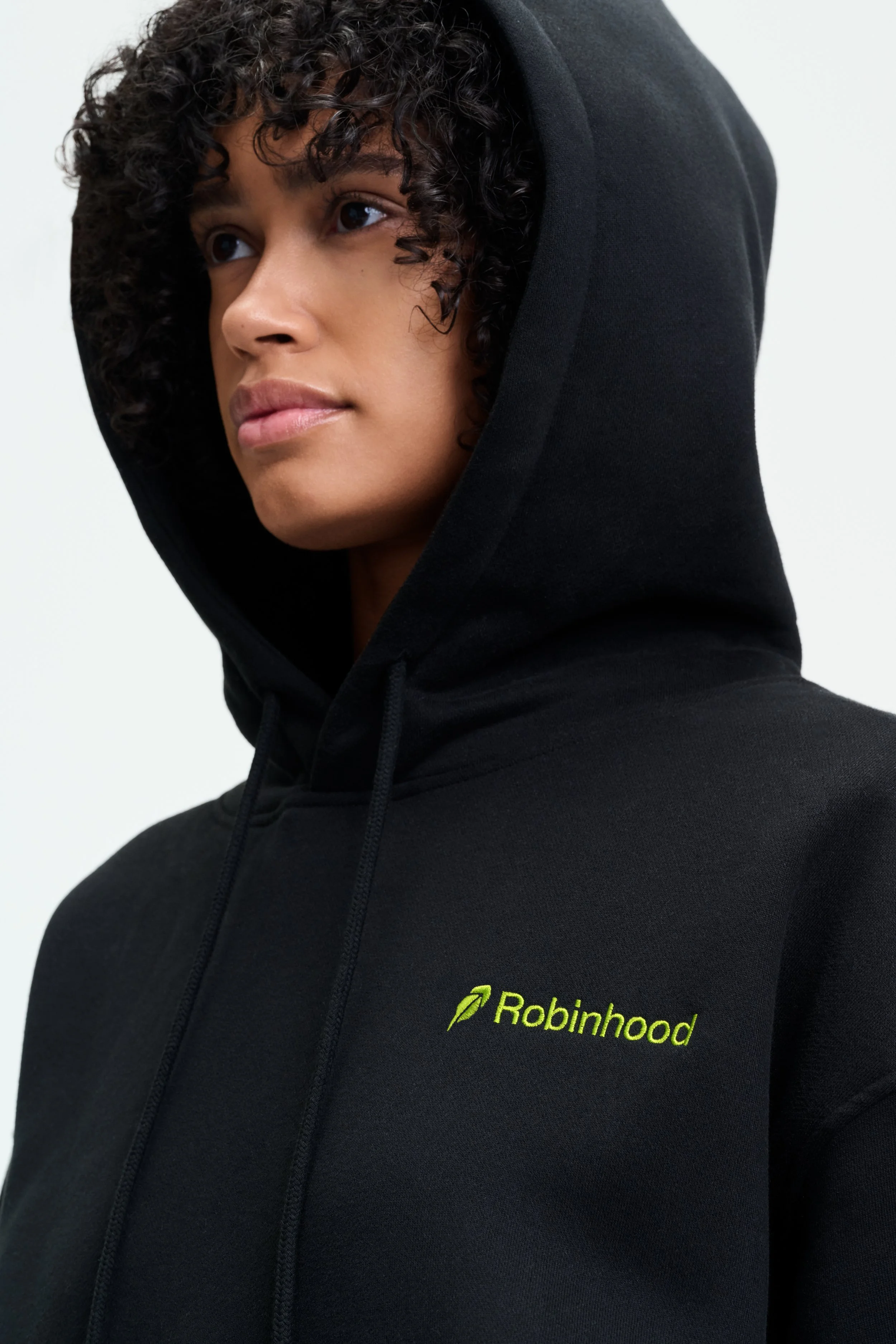 Robinhood_Sweatshirt_Black_Lyrehc_13_0053_R2.jpg