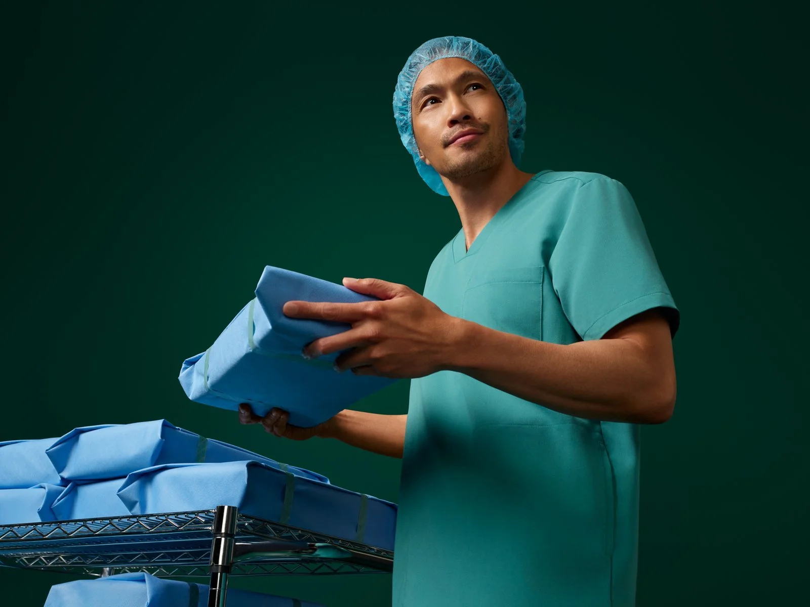 sterilization-processing-technician-stocking-portrait-ms-ipss-en.jpg