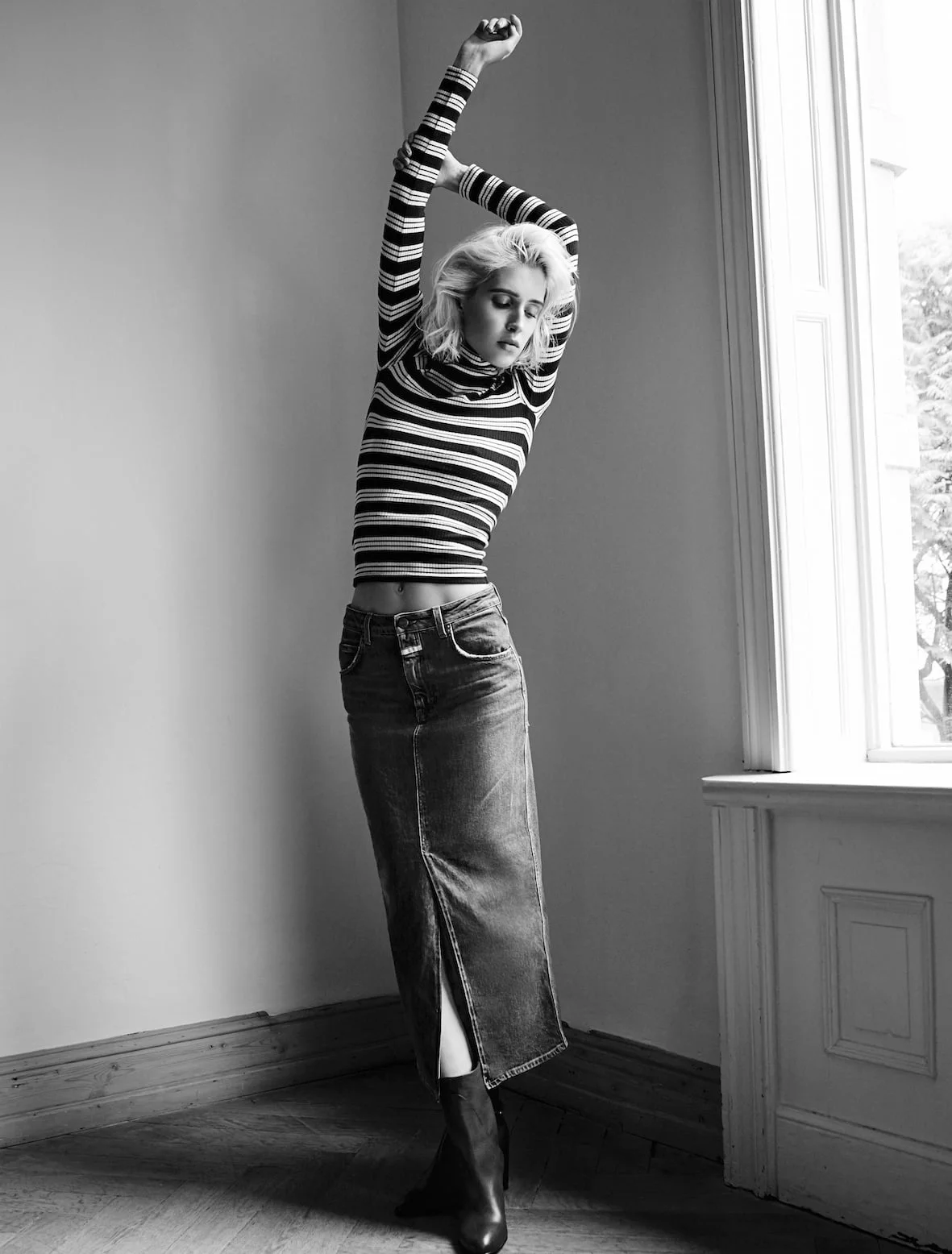 COUCH_JEANS_0329_small.jpg