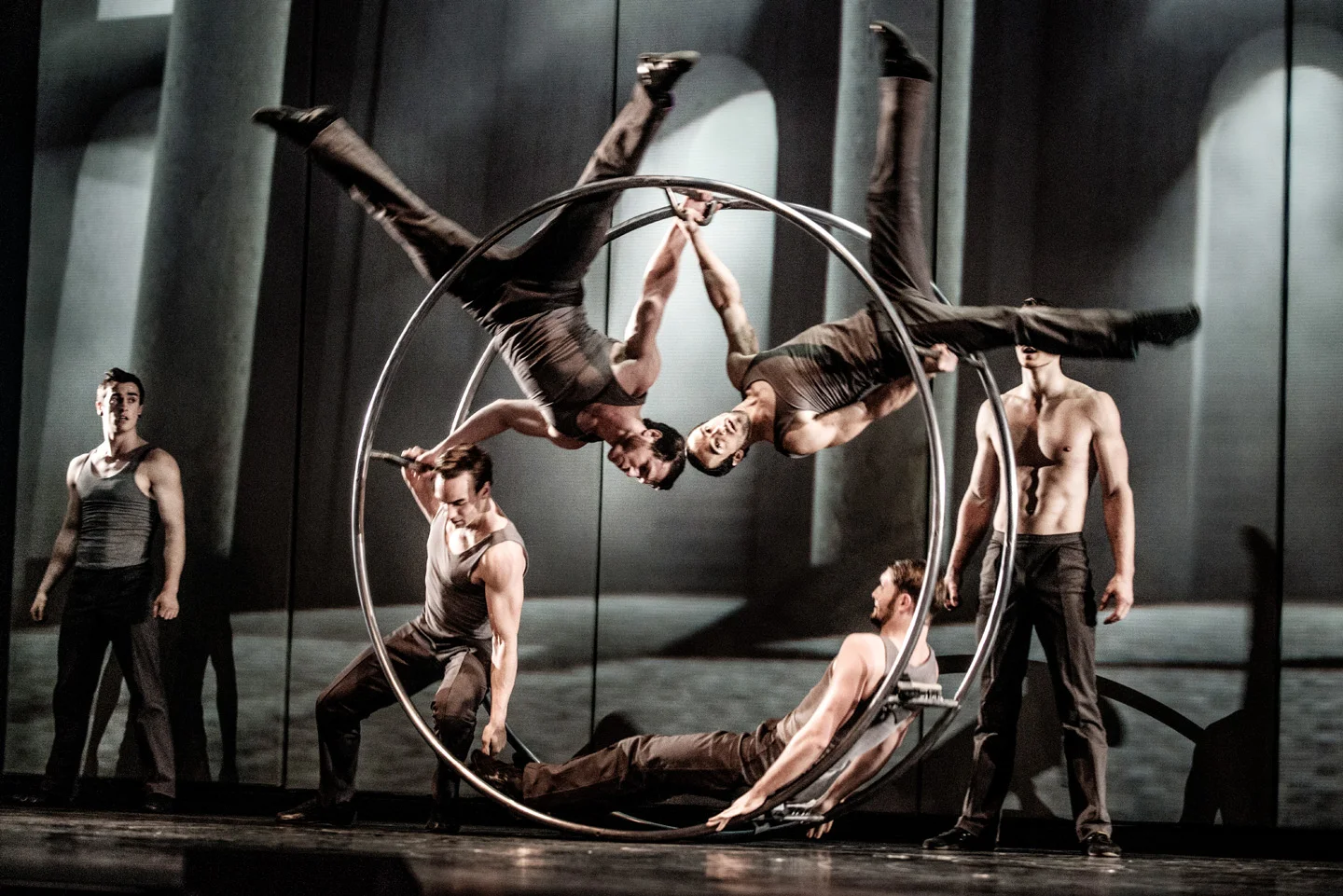 Cirque Eloize