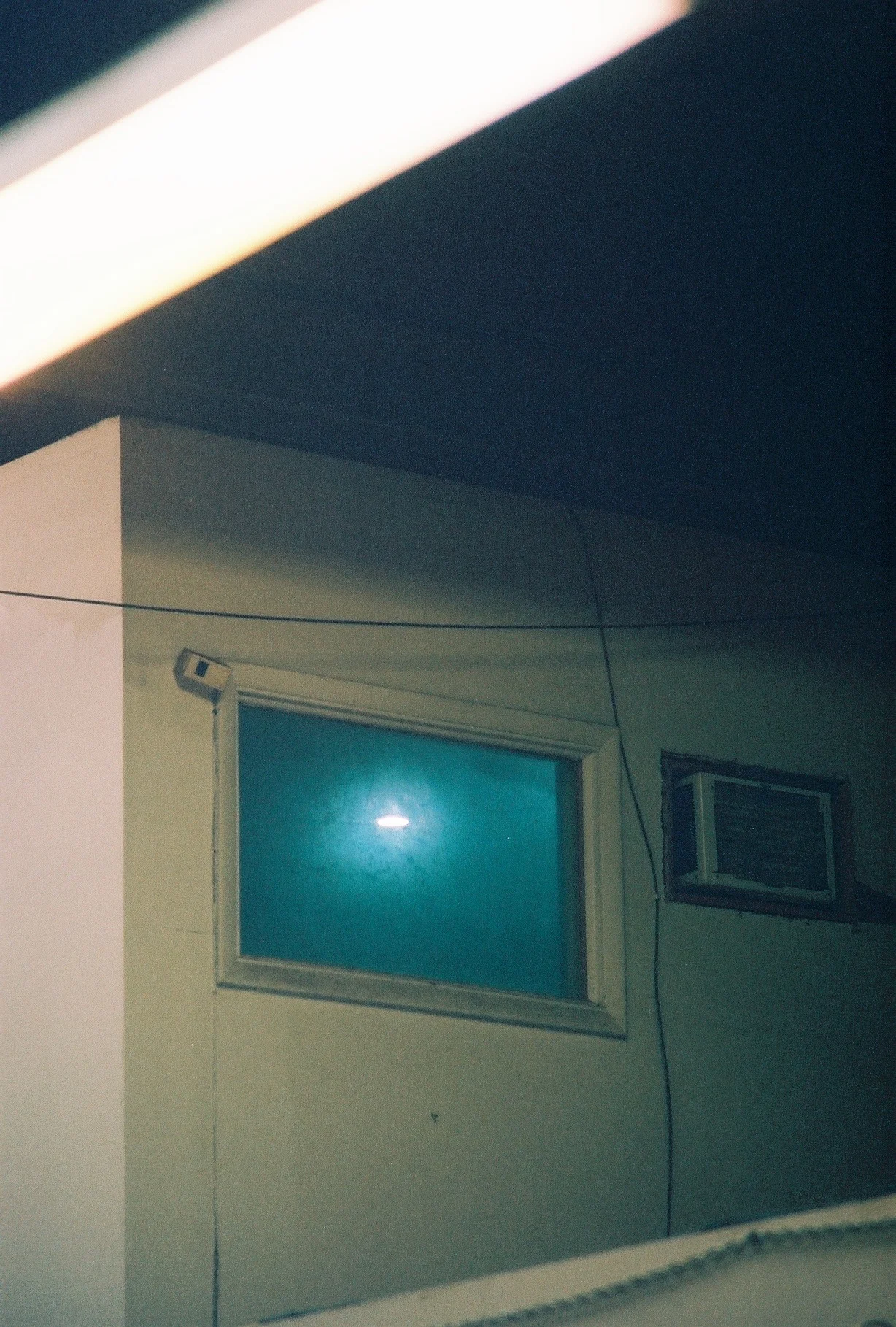 R1-00024-015A.jpg