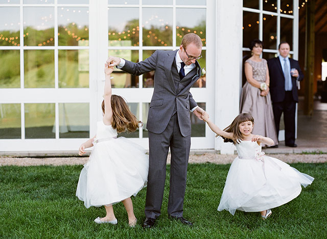 how to involve flower girls in your wedding day plans