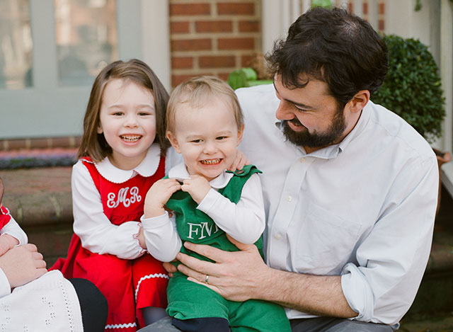matching outfits for family photography session