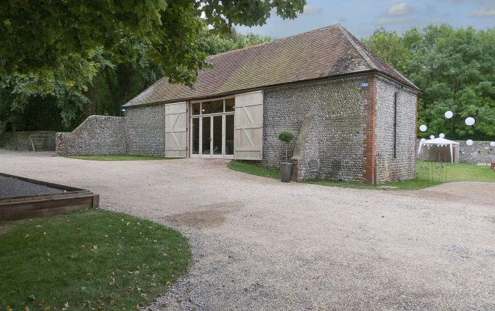 cissburybarns2.jpg