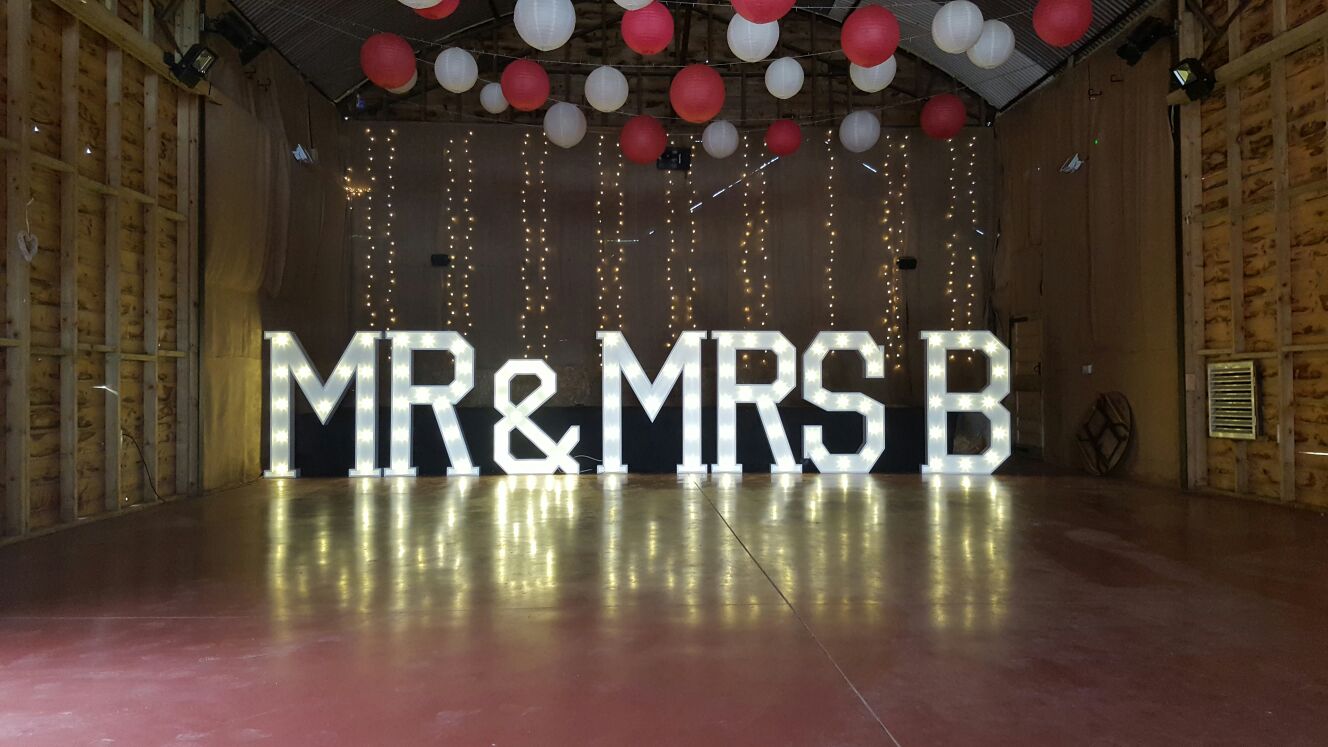 Mr_Mrs_light_up_letters.jpeg