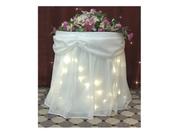cake_table_skirt.jpeg