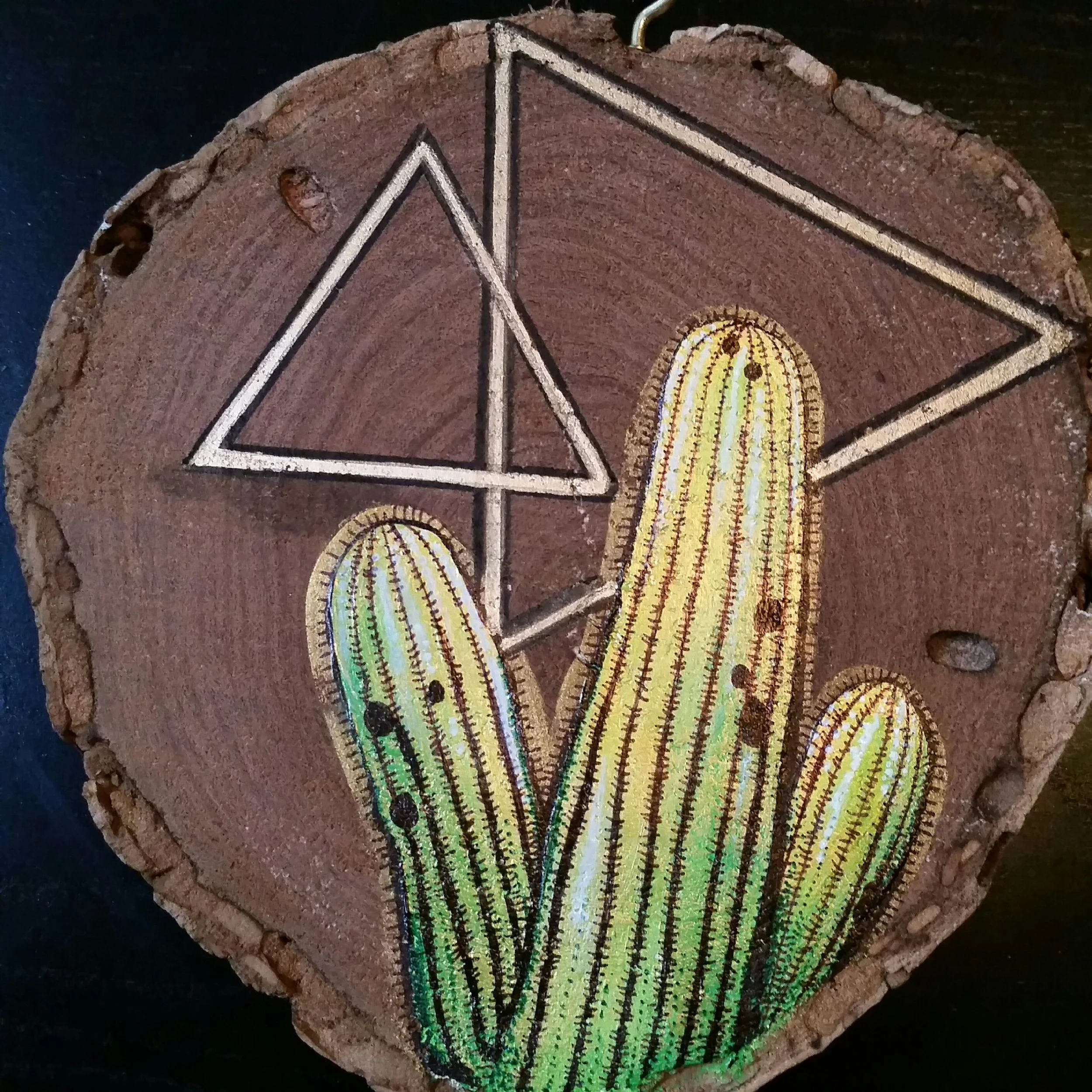 Sequaro & Triangle on Wood