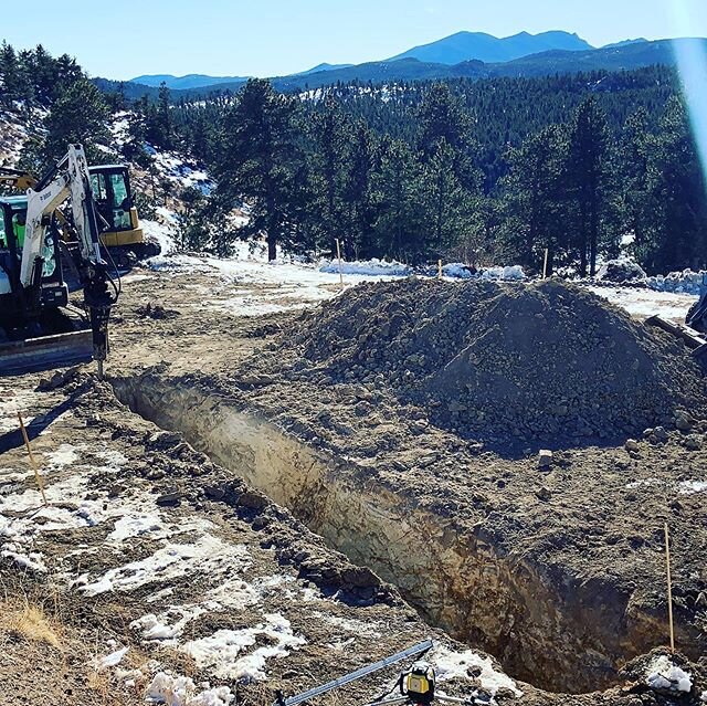 Foundation excavation in Sugarloaf. Defying the weather and getting it done. 
#excavation #earthworks #highperformanceearthworks