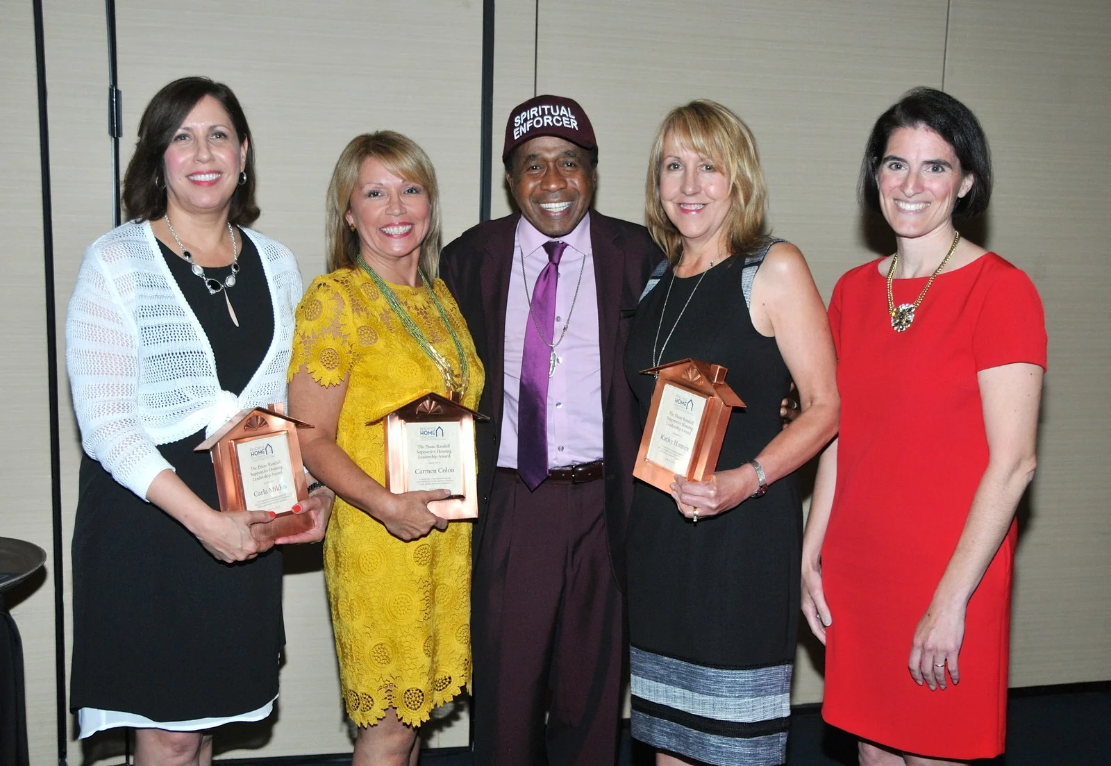 Left to Right: Carla Miklos (Executive Director, Operation Hope), Carmen Colon (Vice President, Bridgeport Y's), Tony Award-winning entertainer Ben Vereen, Kathy Hunter (Deputy Director, Supportive Housing Works), and State Representative Cristin McCarthy Vahey (Fairfield).