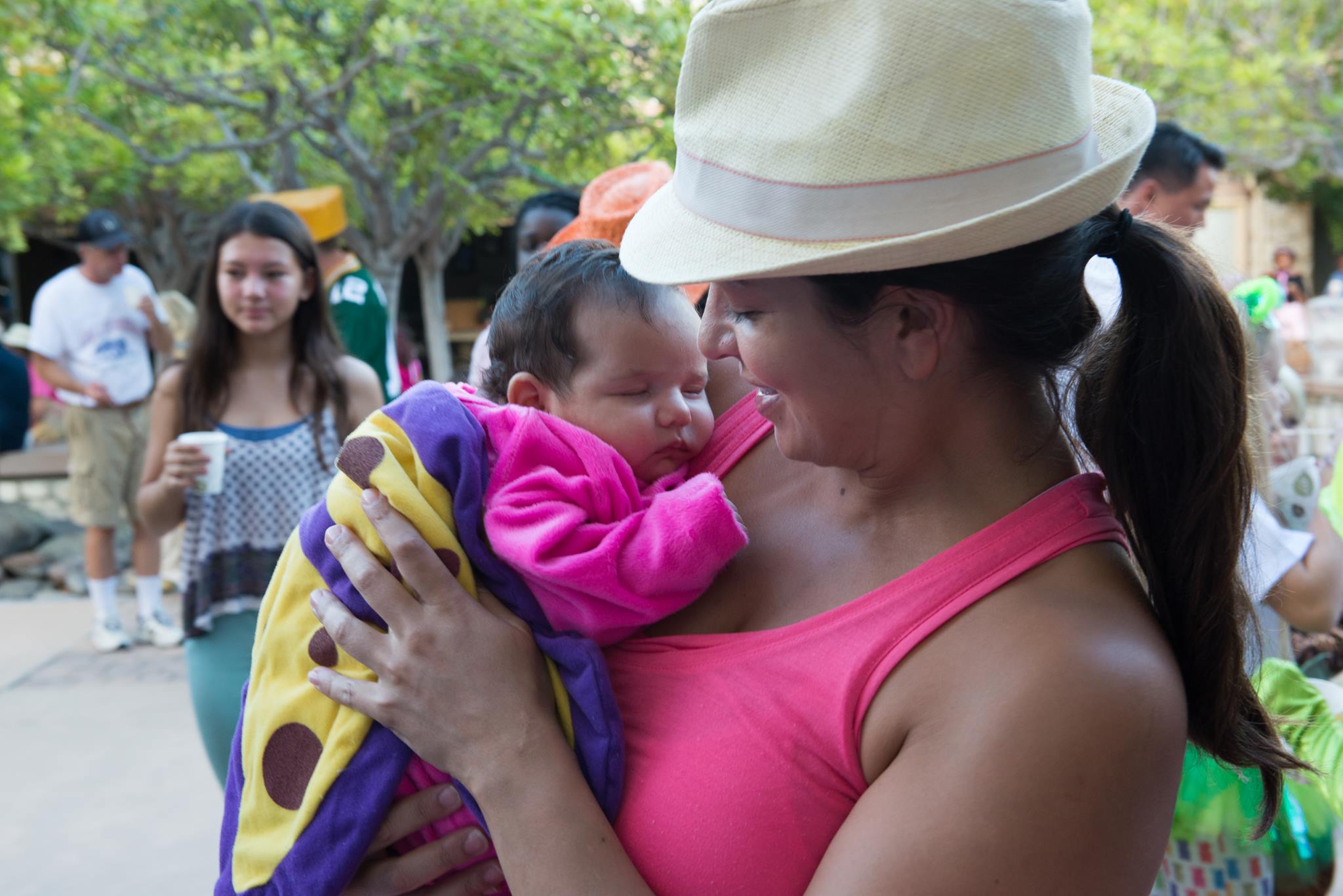 trunk or treat baby and mom.jpg