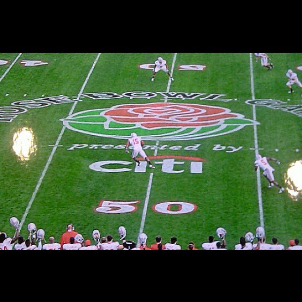 Rose Bowl kick off.jpg