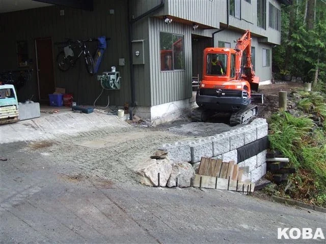 retaining wall 12.JPG