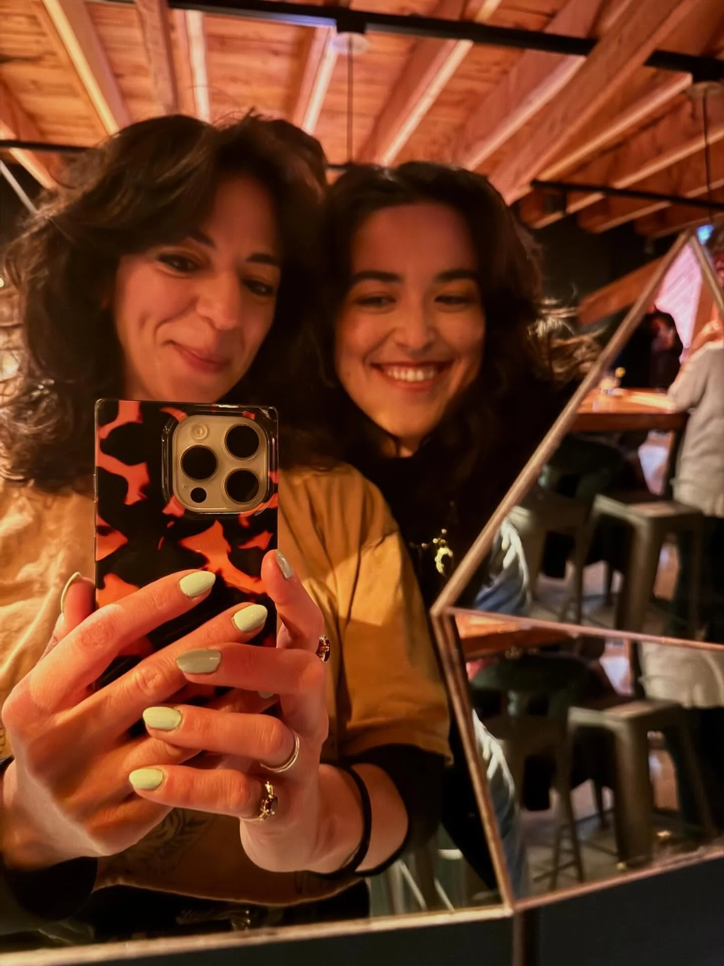 An ode to the magical weekend at @themill_adk with @icarlykane 🏔️

Learned how to measure distance in crow flight 🐦&zwj;⬛
Did Yoga with @michaelfergotyoga 
Had breakfast at @dogwoodbreadcompany 
Bought books at @snowfort_adk 
Got plants from @vagab