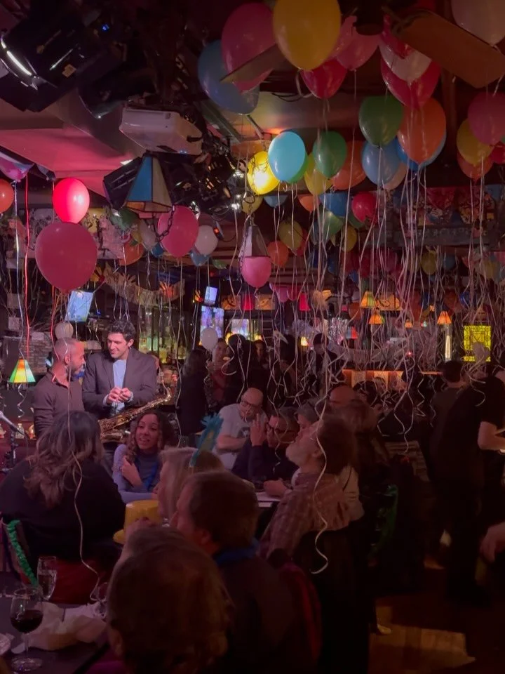 Happy new year ✌🏼🎈🎸