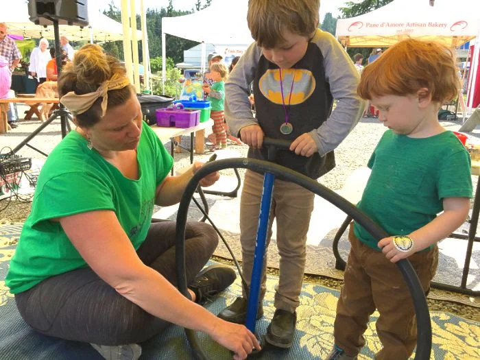 Thank you PT ReCyclery for hosting POP Club last Sunday at the Chimacum Farmers Market. Kids enjoyed learning to change a flat time.
